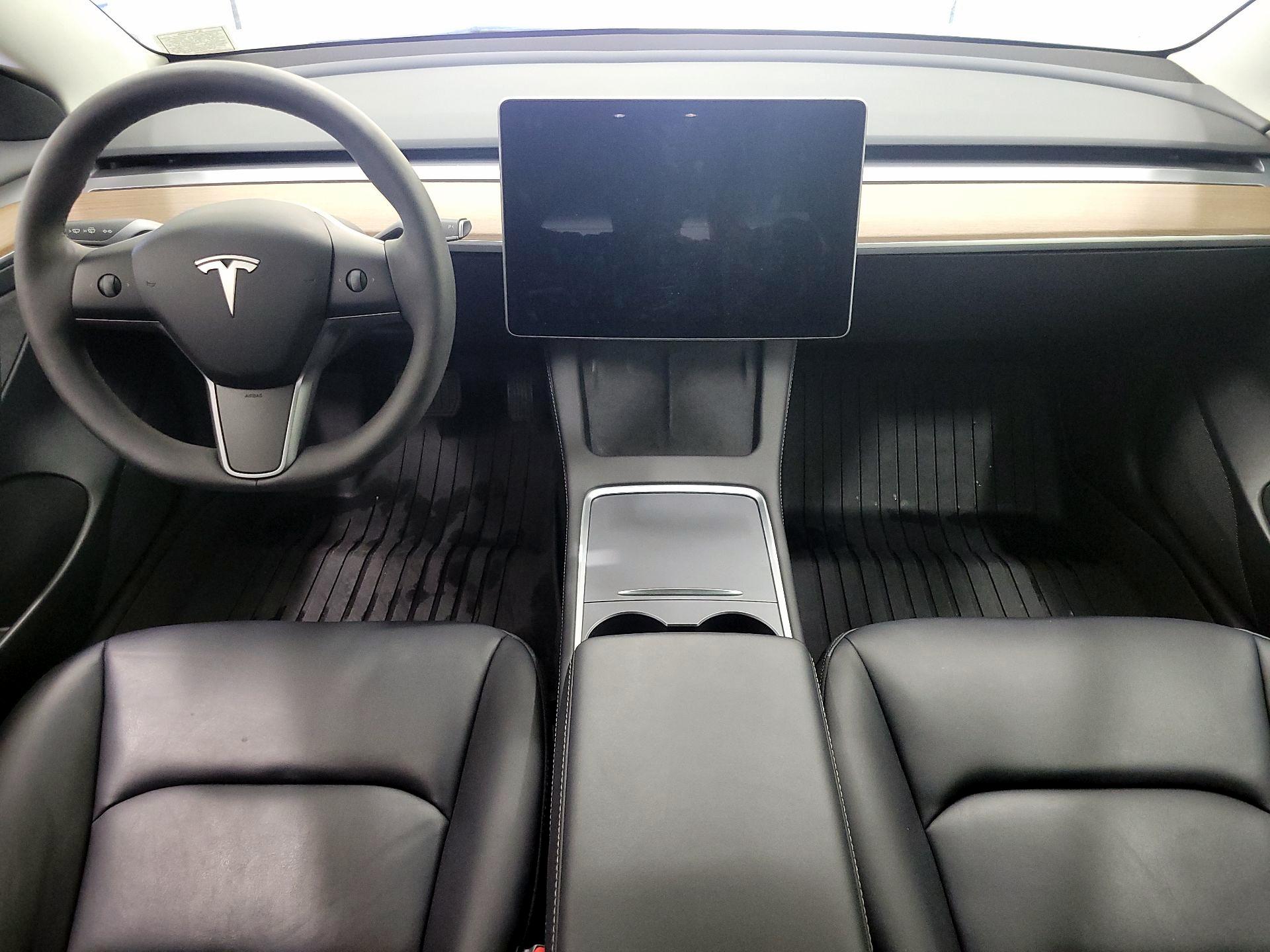 Thumbnail: 2023 Tesla Model 3 - 9