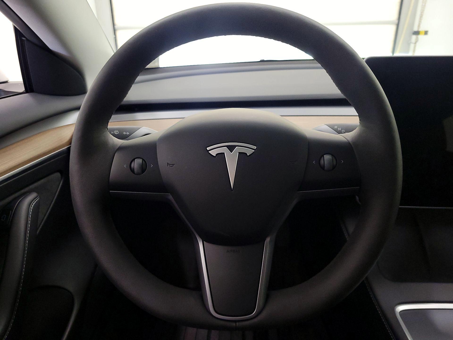 Thumbnail: 2023 Tesla Model 3 - 10
