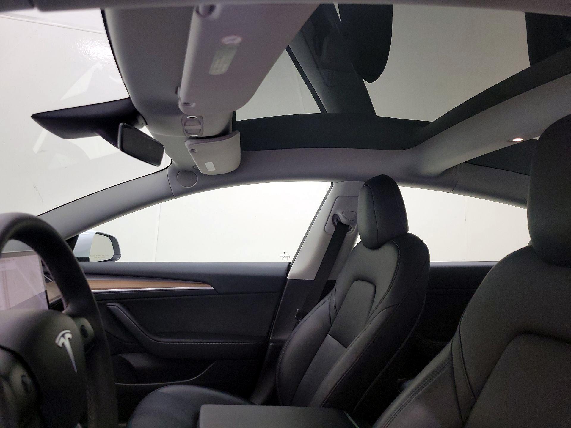 Thumbnail: 2023 Tesla Model 3 - 18