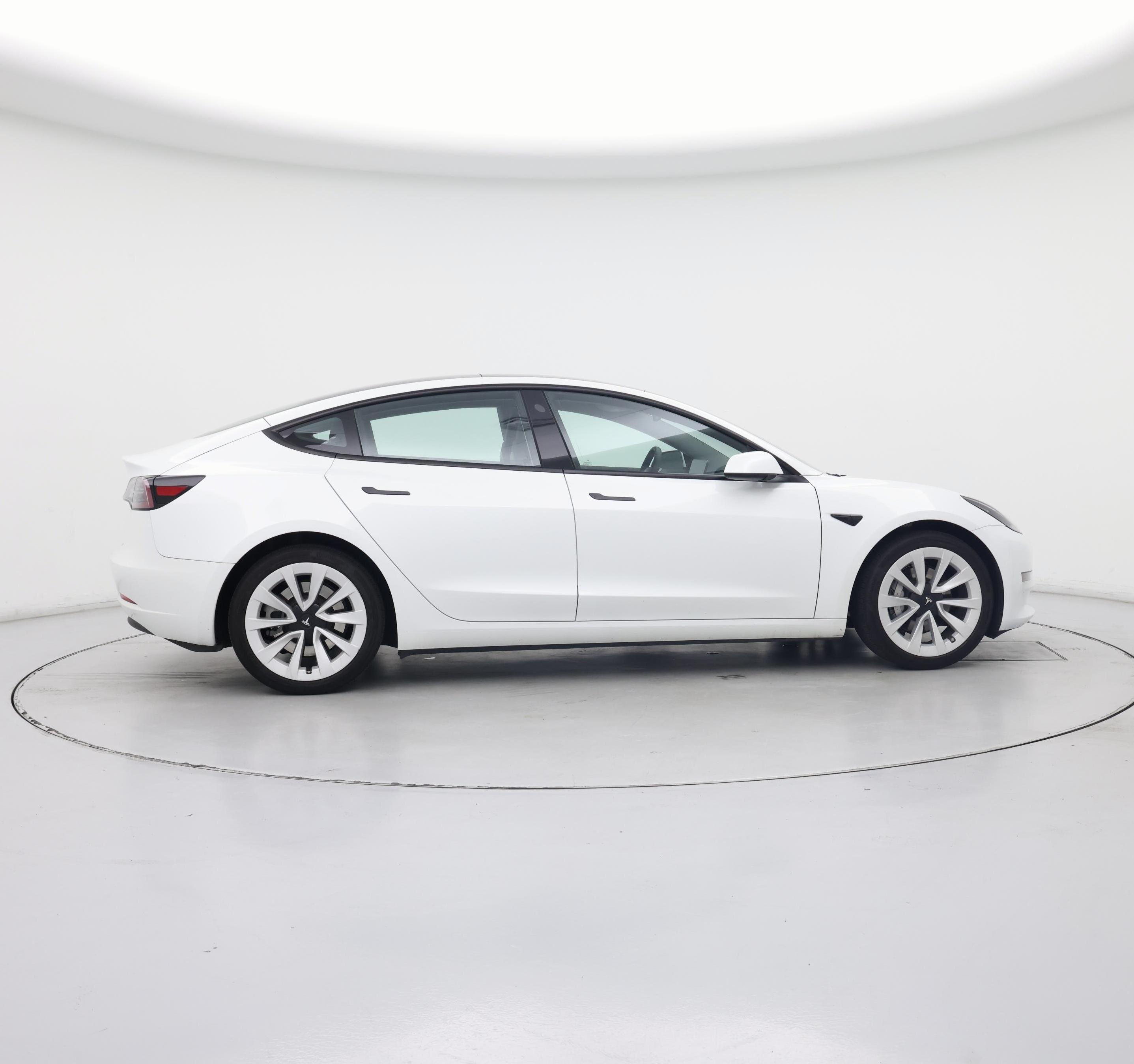 Thumbnail: 2023 Tesla Model 3 - 7