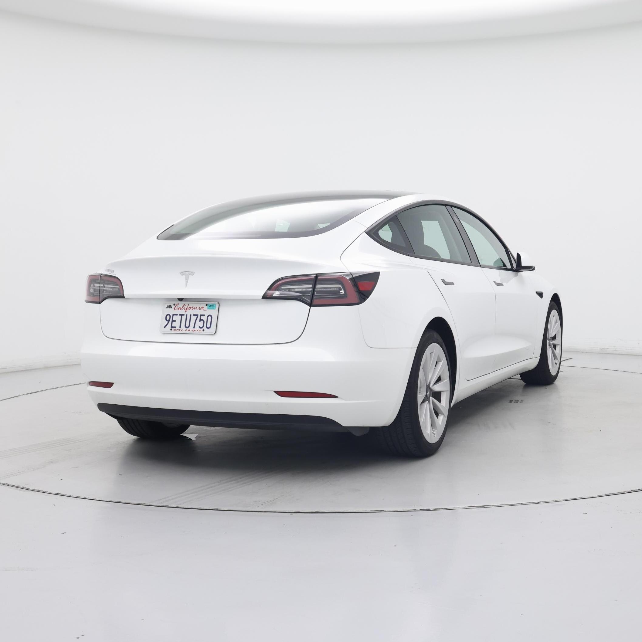 Thumbnail: 2023 Tesla Model 3 - 8