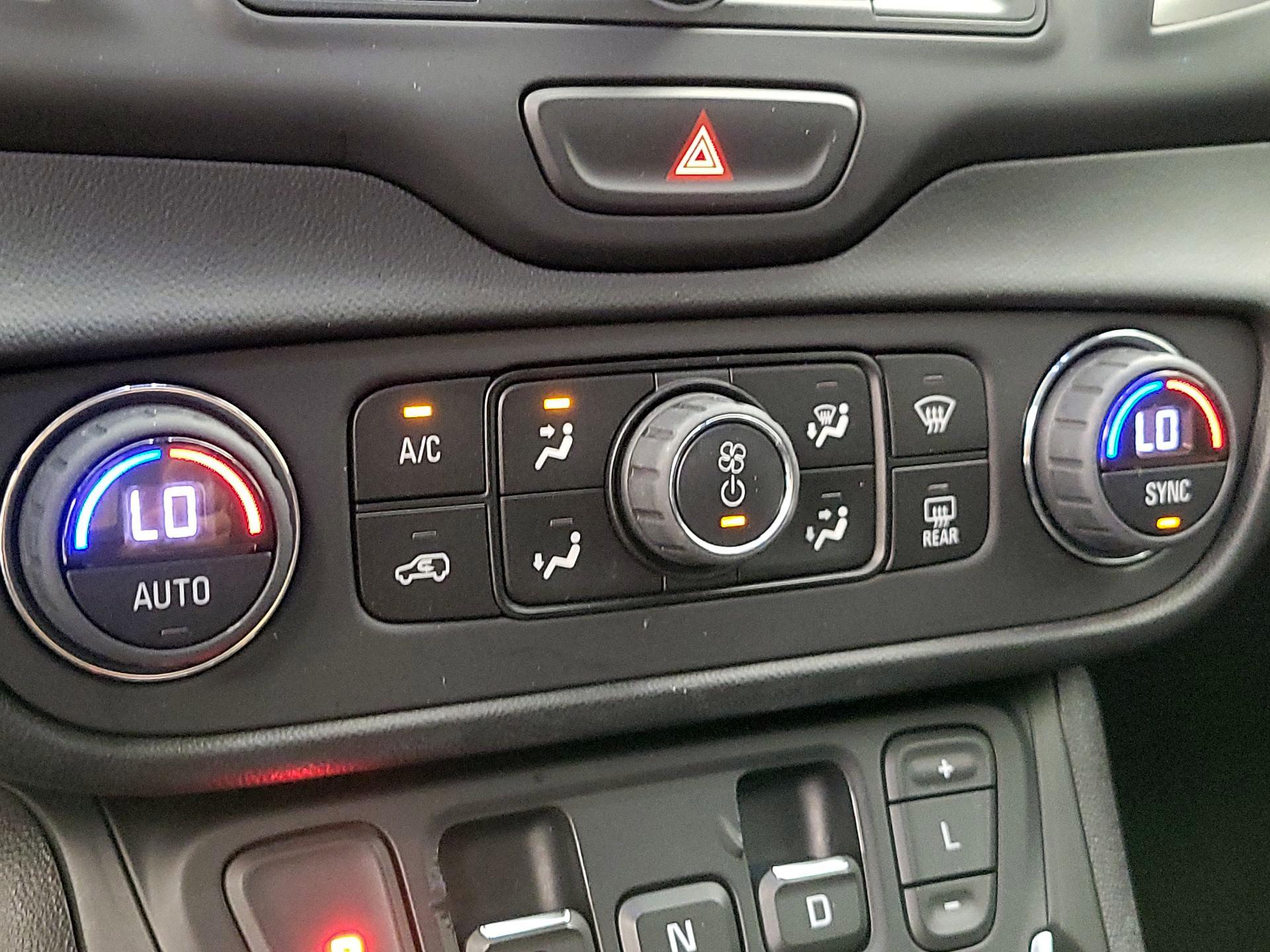 Thumbnail: 2020 GMC Terrain - 16