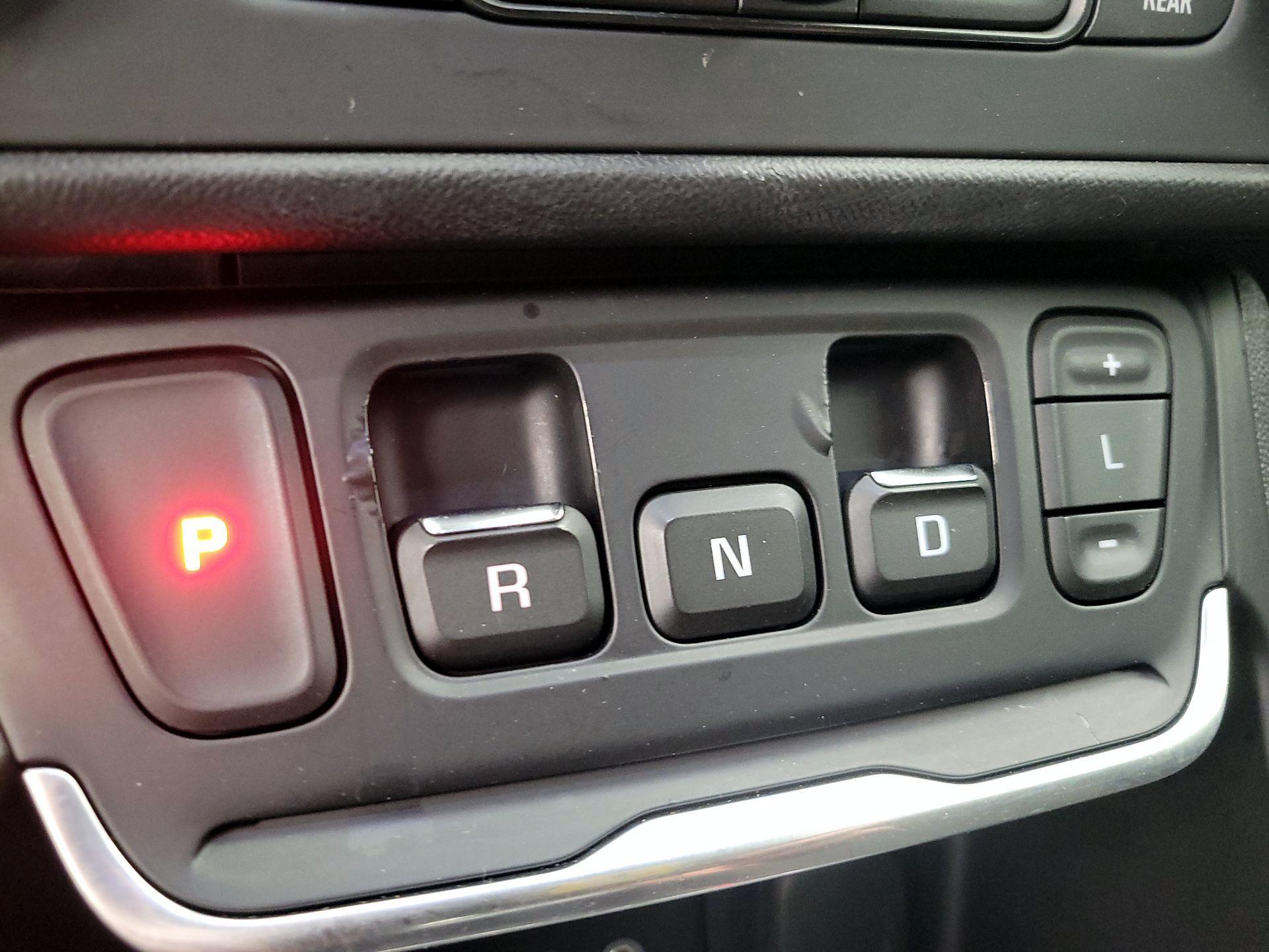Thumbnail: 2020 GMC Terrain - 17