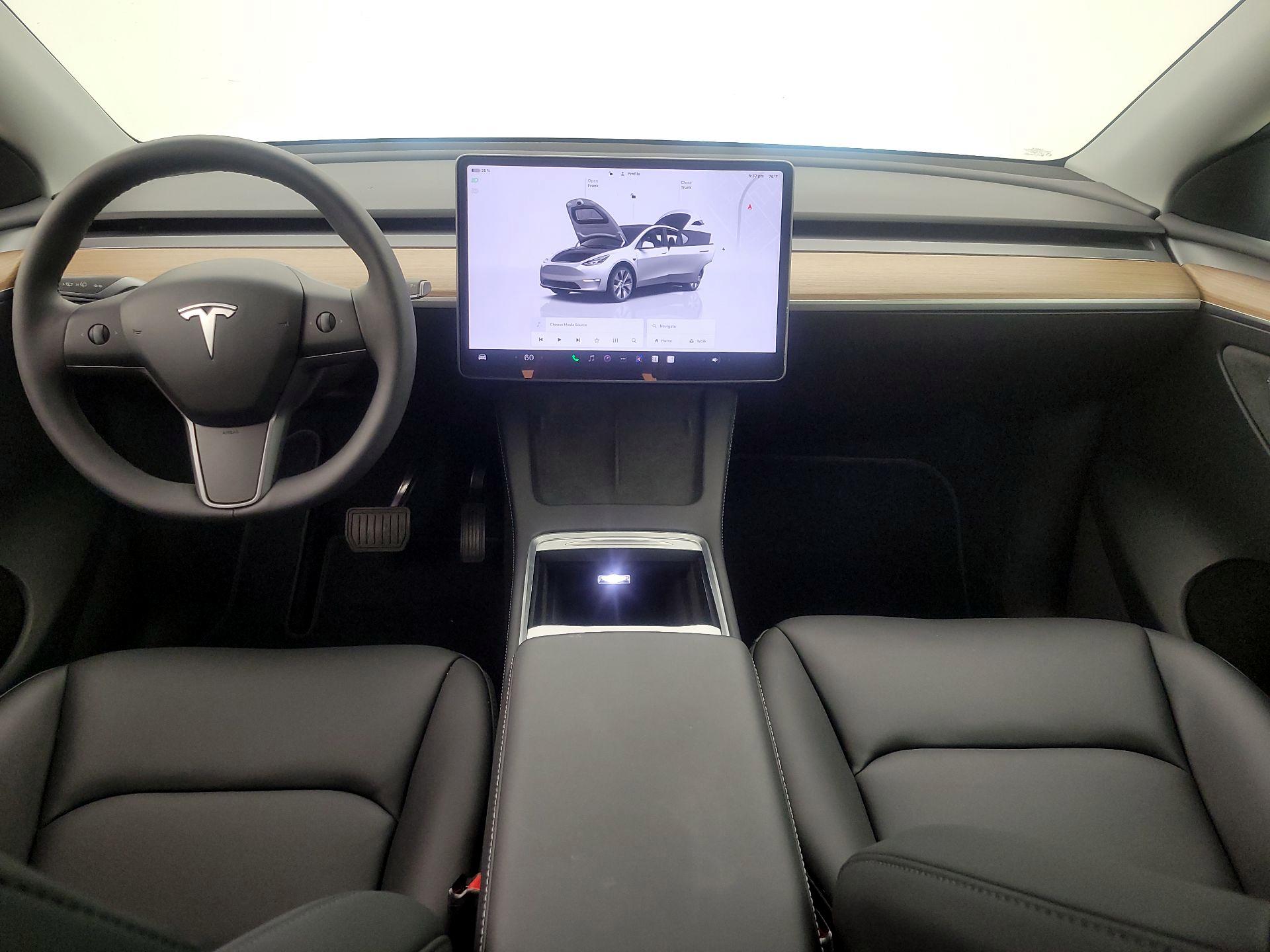 Thumbnail: 2024 Tesla Model Y - 9