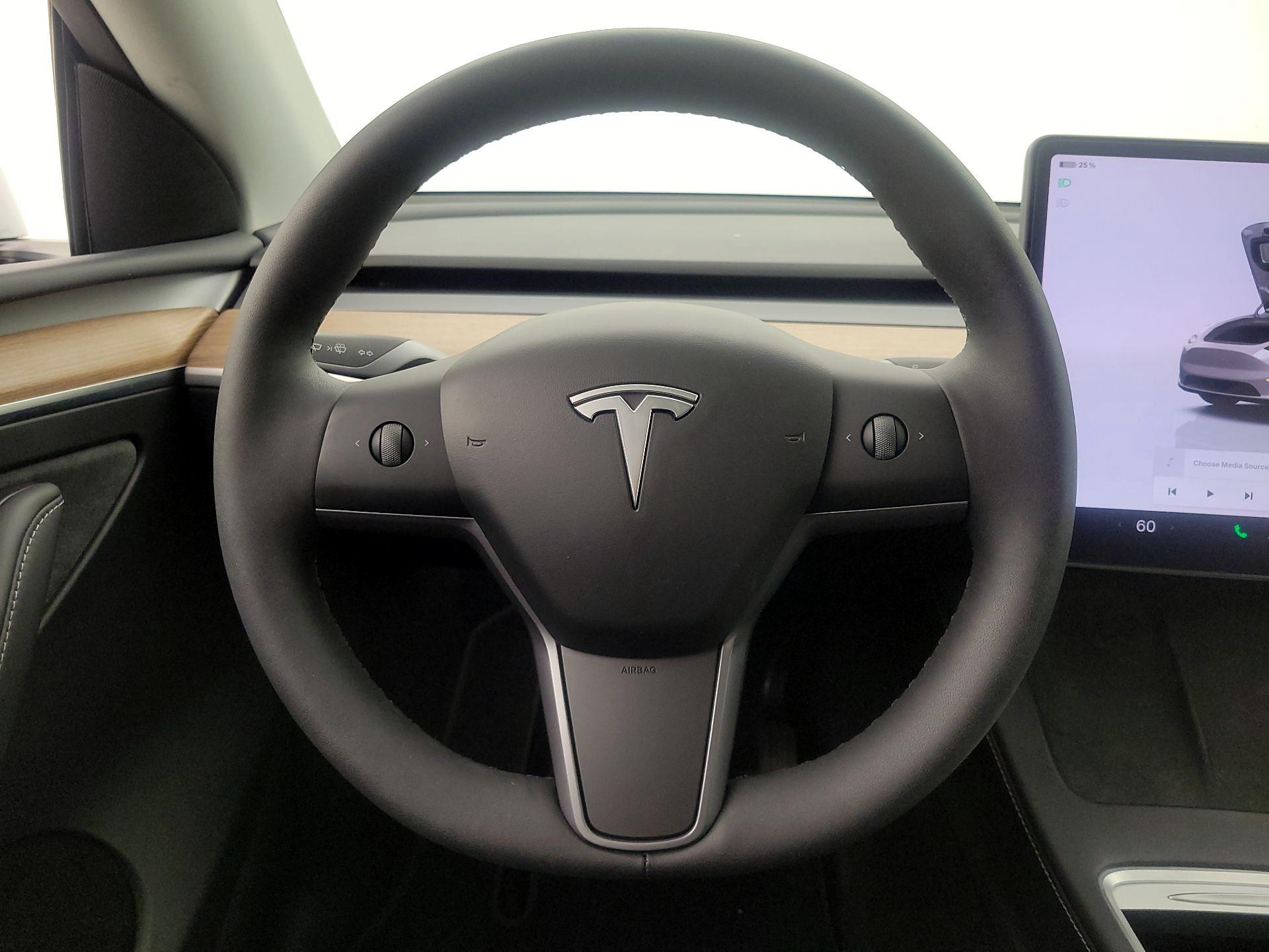 Thumbnail: 2024 Tesla Model Y - 10