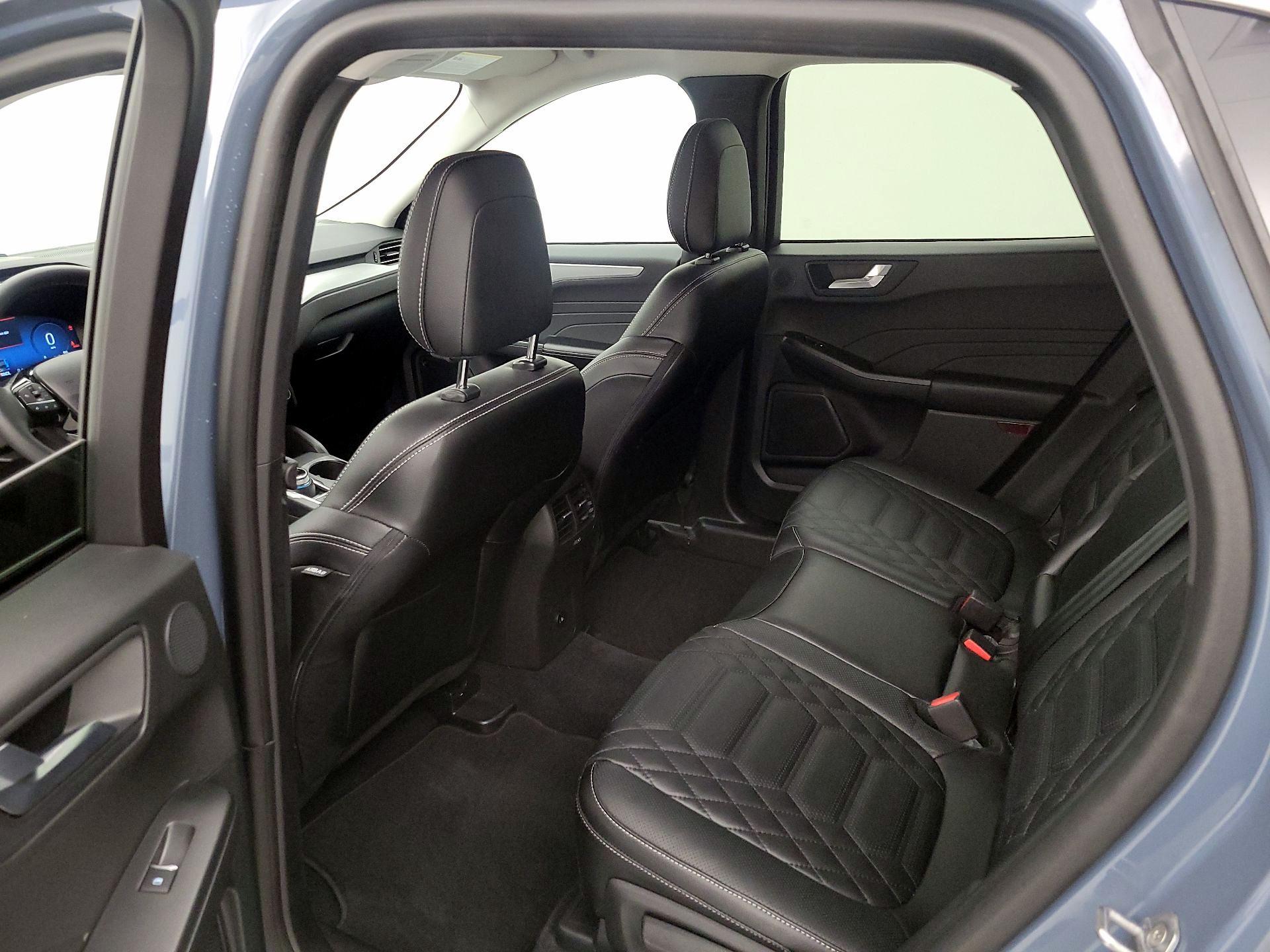 Thumbnail: 2023 Ford Escape - 20