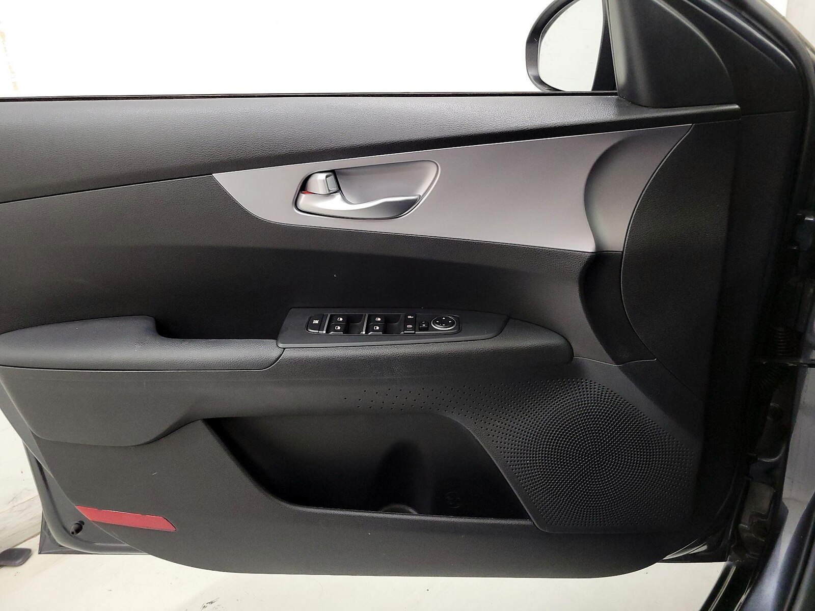 2023 Kia Forte LXS - Photo 13