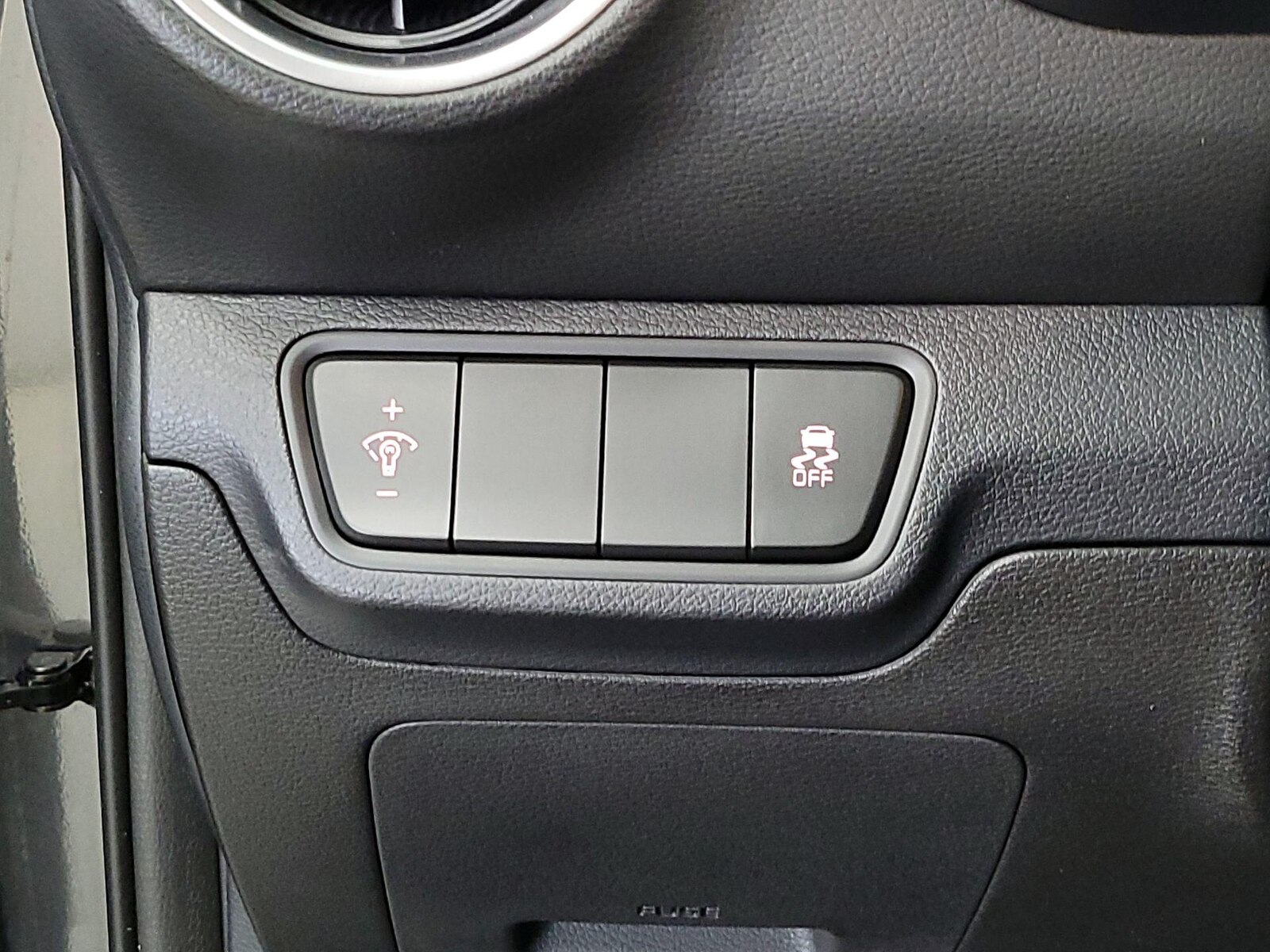 2023 Kia Forte LXS - Photo 14