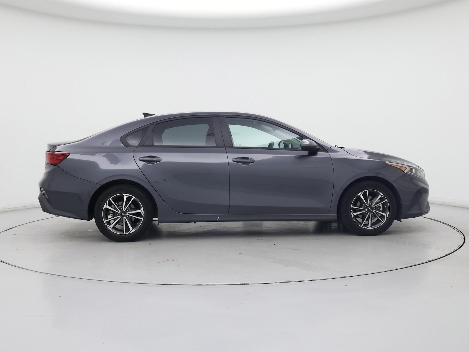 2023 Kia Forte LXS - Photo 8