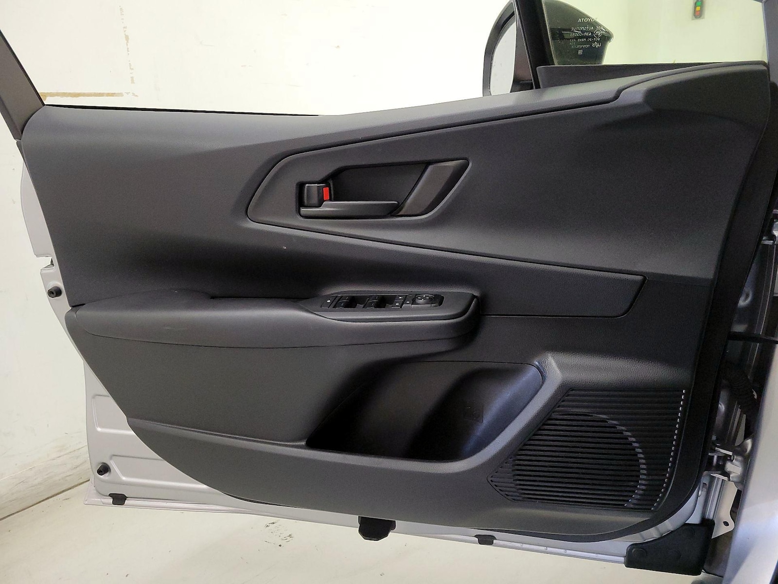 2023 Toyota Prius Prime SE - Photo 13