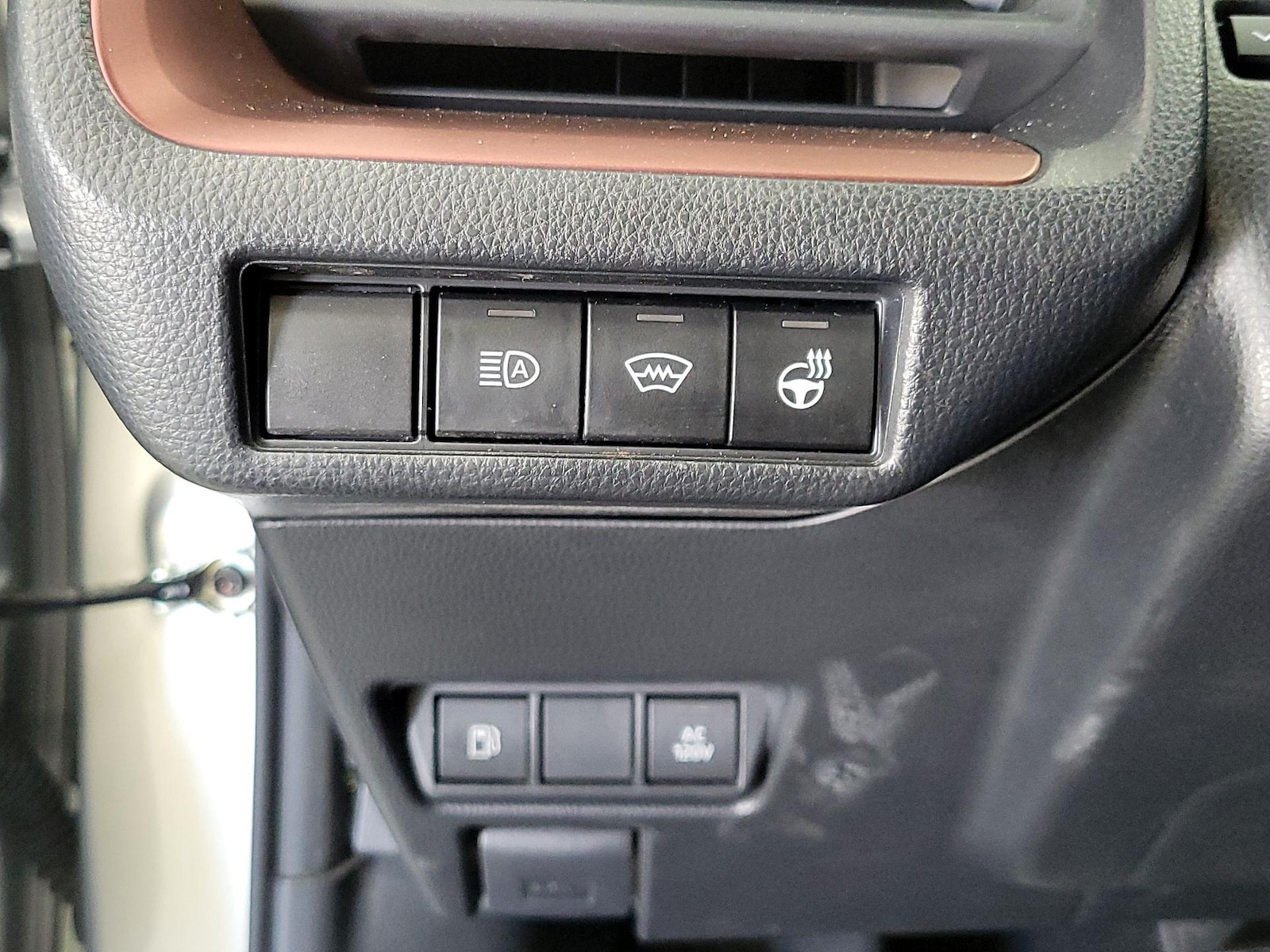 2023 Toyota Prius Prime SE - Photo 14