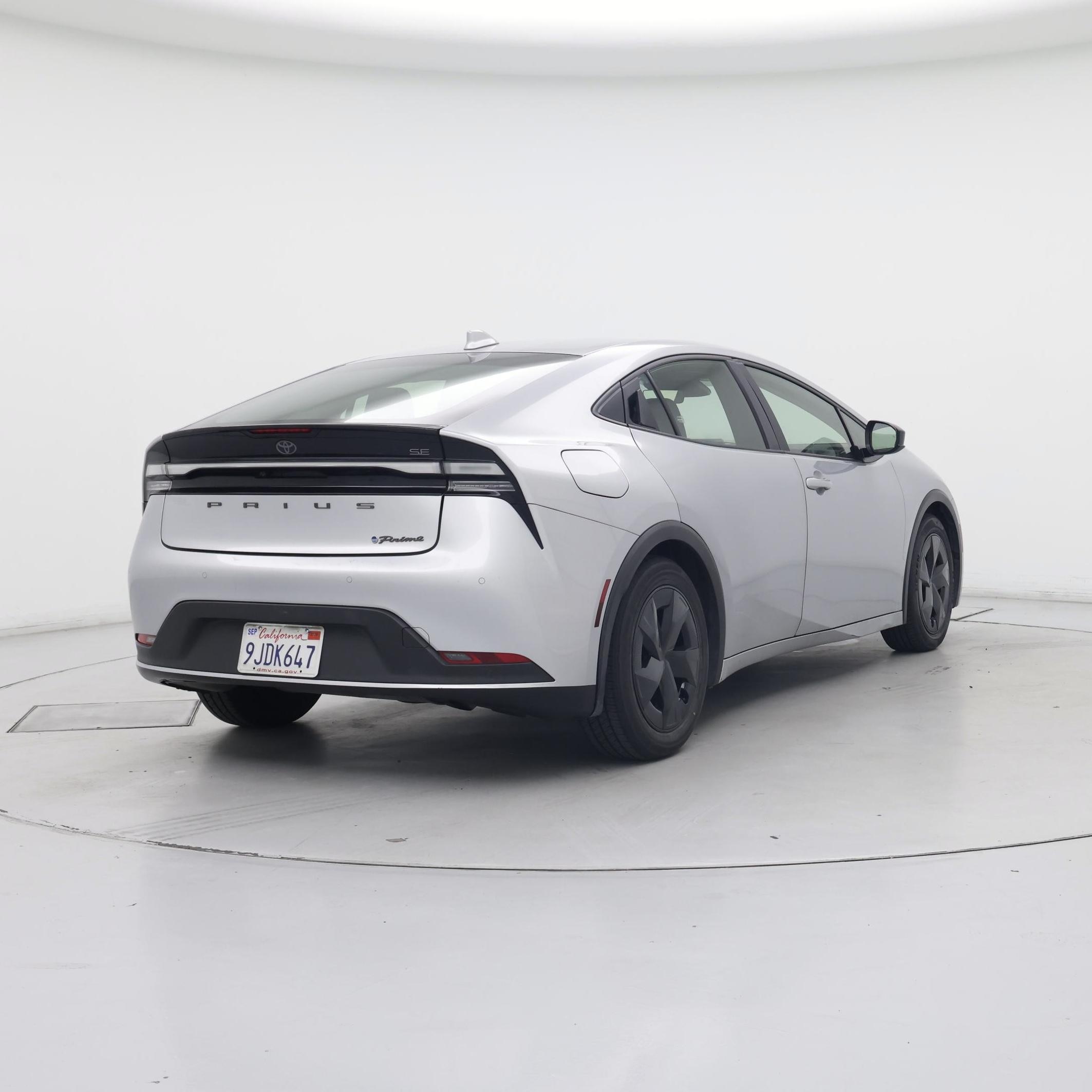 Thumbnail: 2023 Toyota Prius Prime - 8