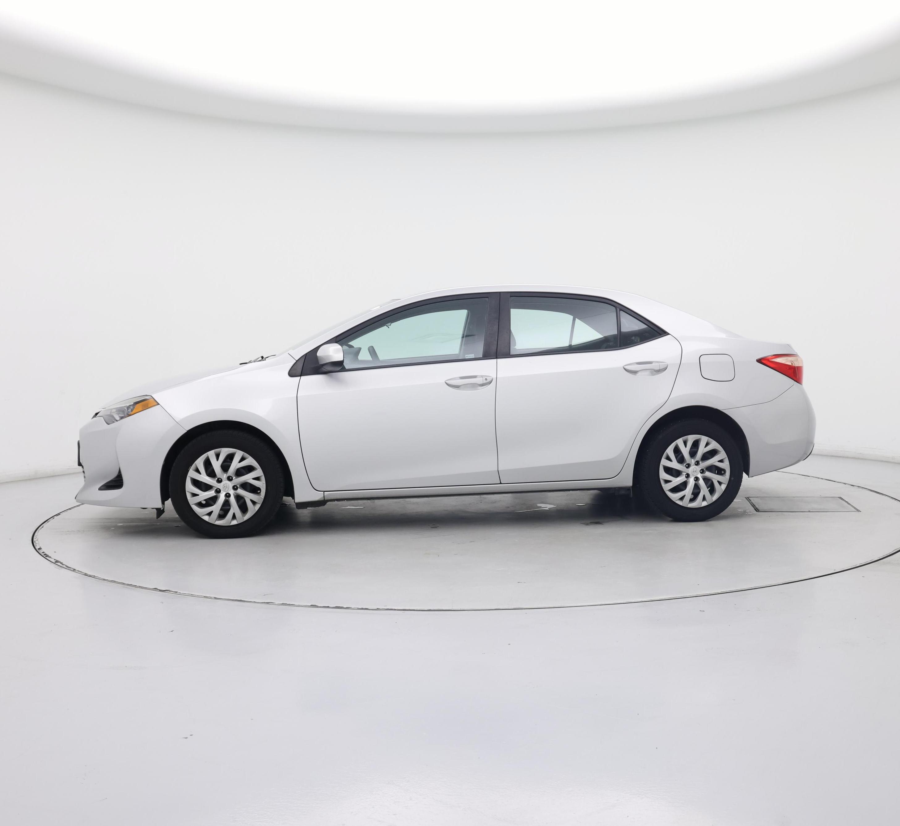 Thumbnail: 2019 Toyota Corolla - 3
