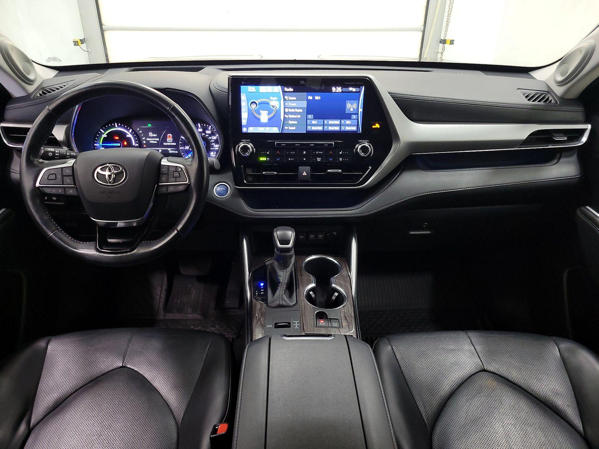 Thumbnail: 2020 Toyota Highlander - 9