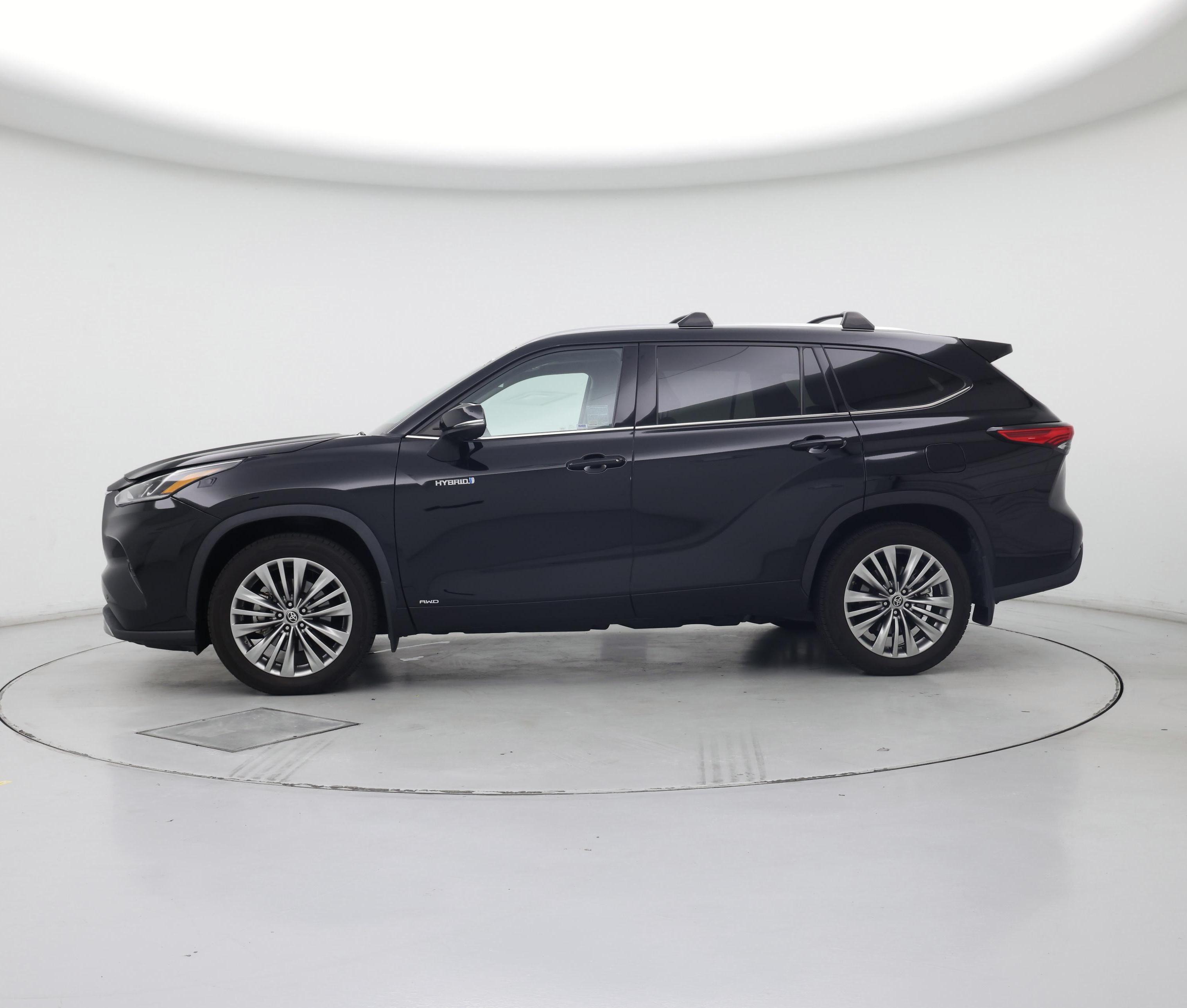 Thumbnail: 2020 Toyota Highlander - 3