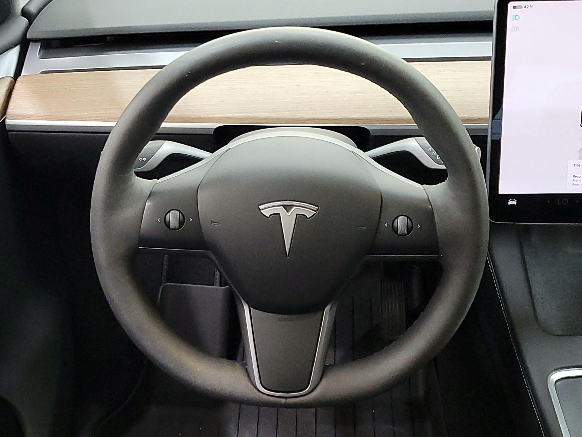 Thumbnail: 2024 Tesla Model Y - 10