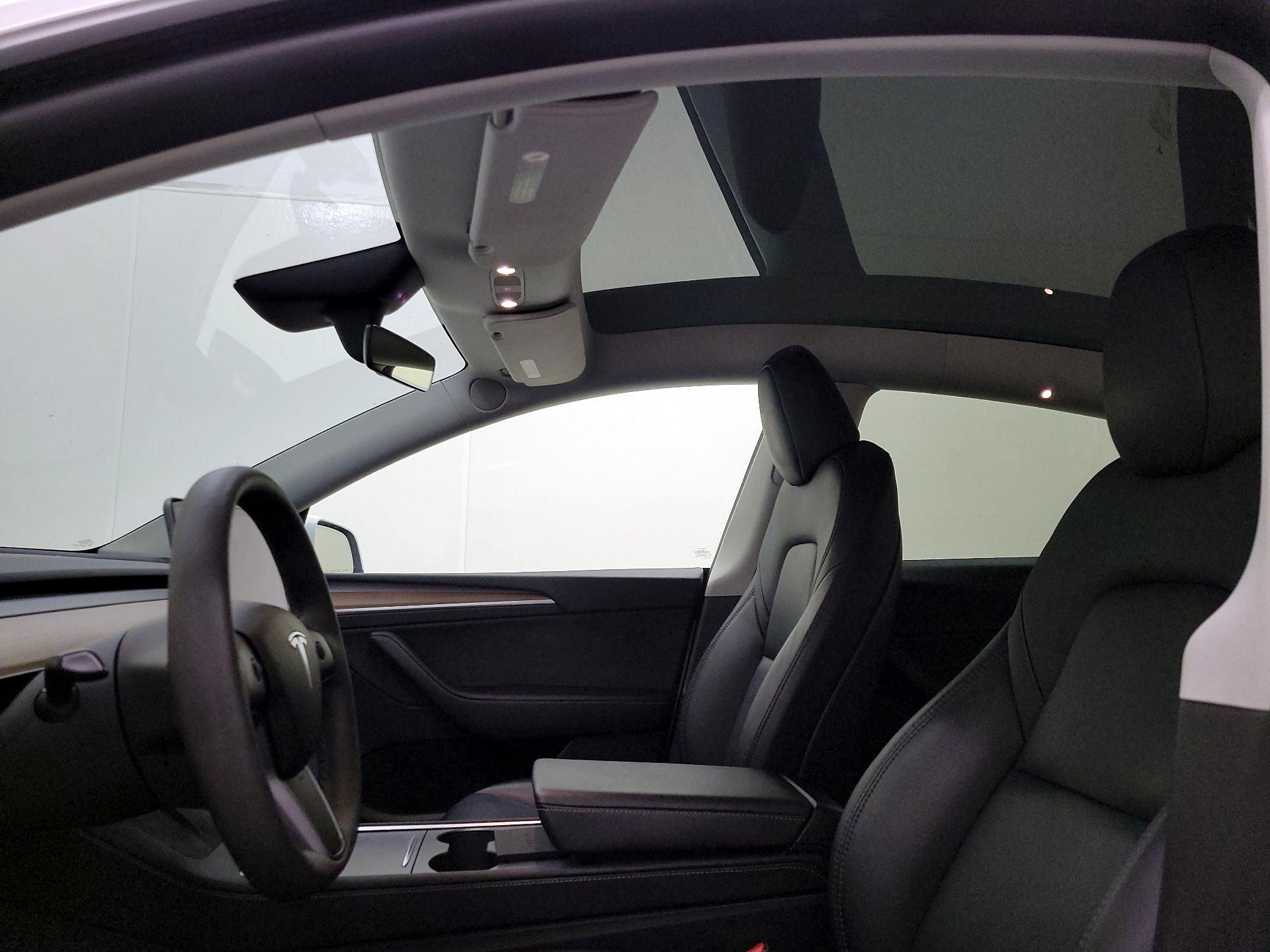 Thumbnail: 2024 Tesla Model Y - 18