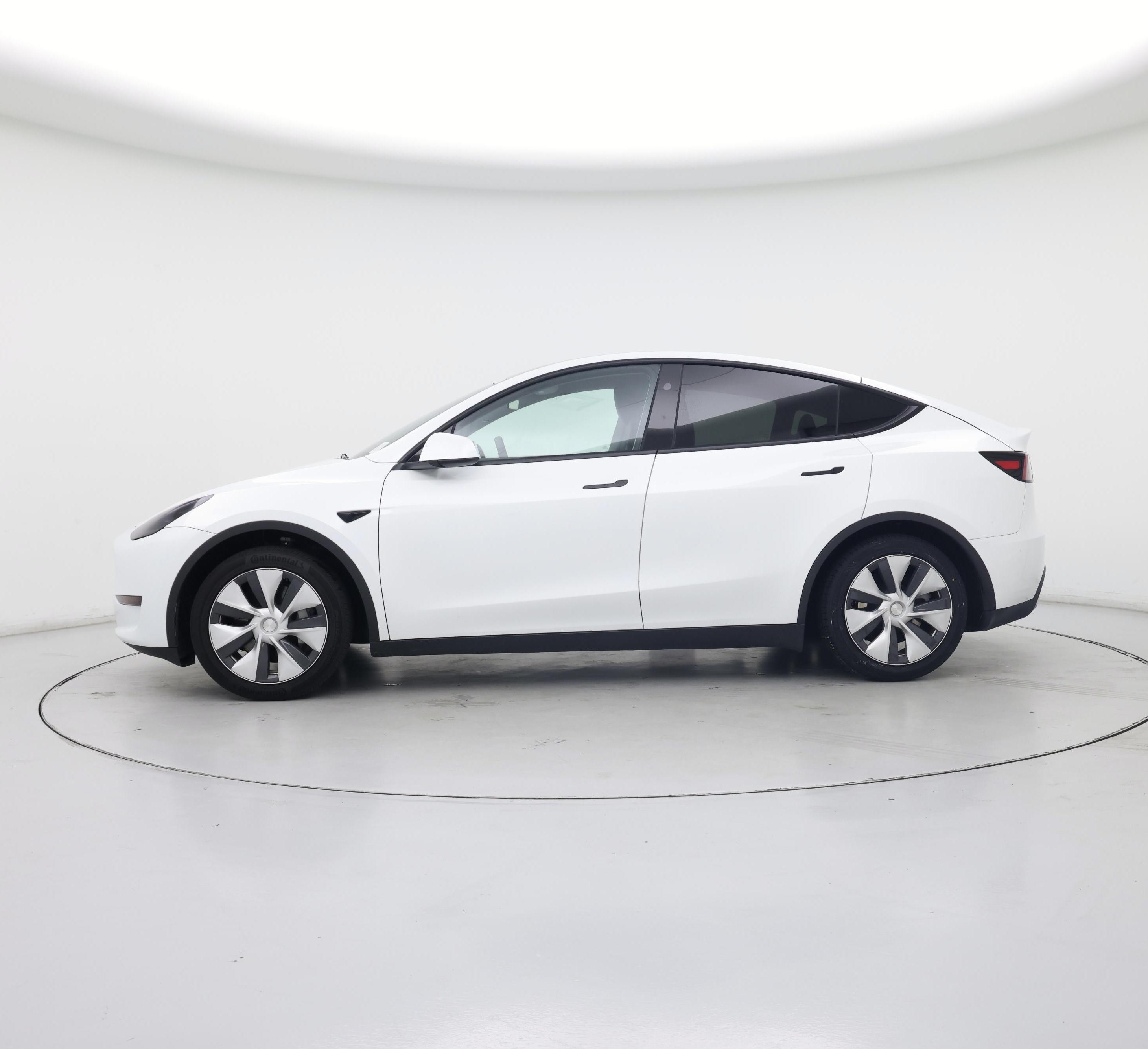 Thumbnail: 2024 Tesla Model Y - 3