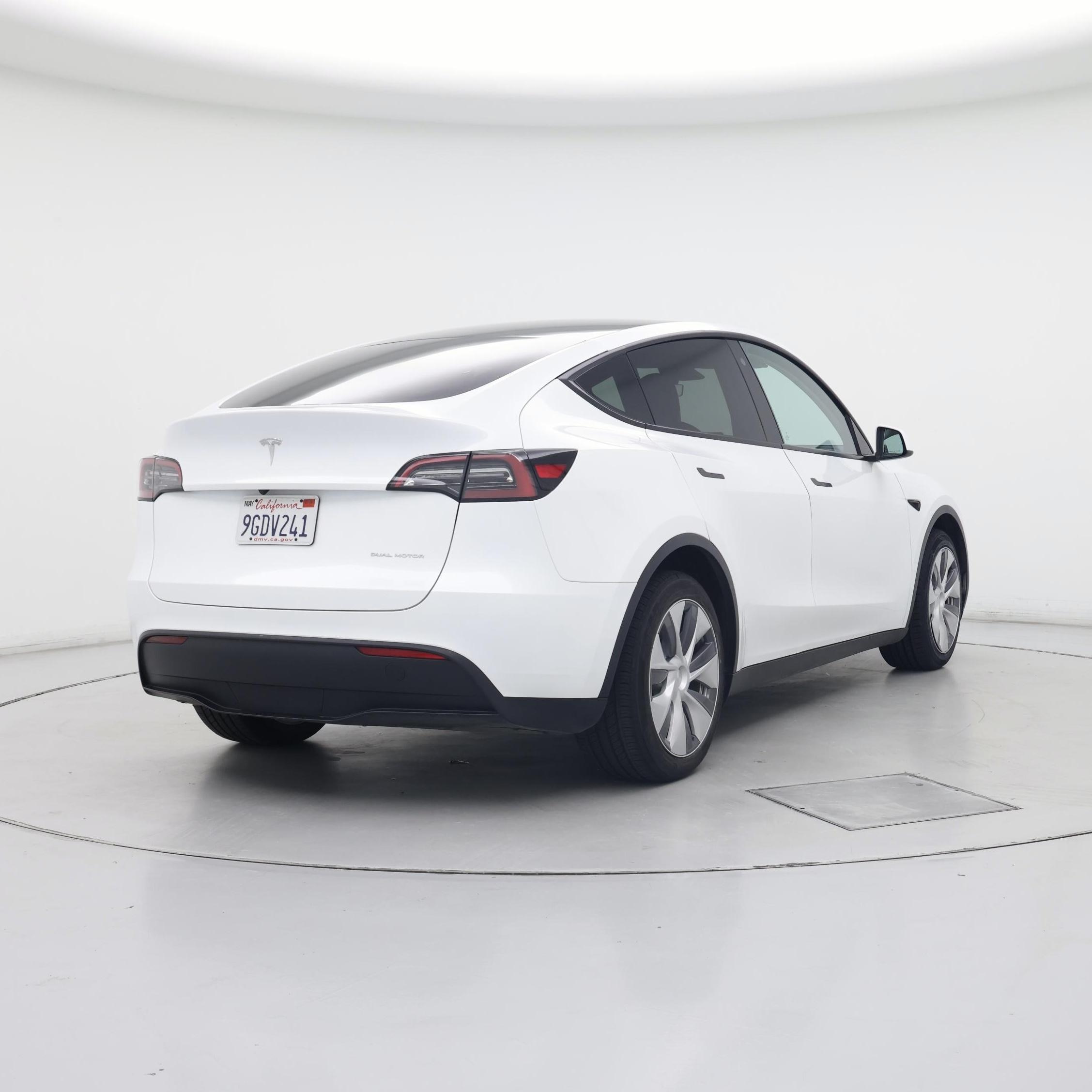 Thumbnail: 2023 Tesla Model Y - 8