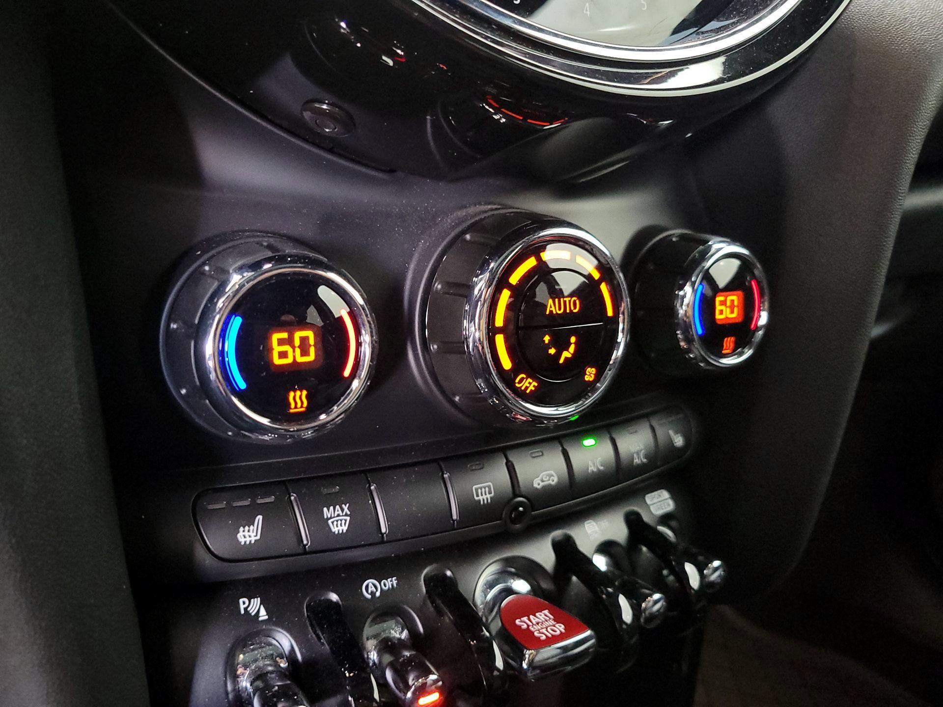 Thumbnail: 2023 MINI Cooper Hardtop - 17