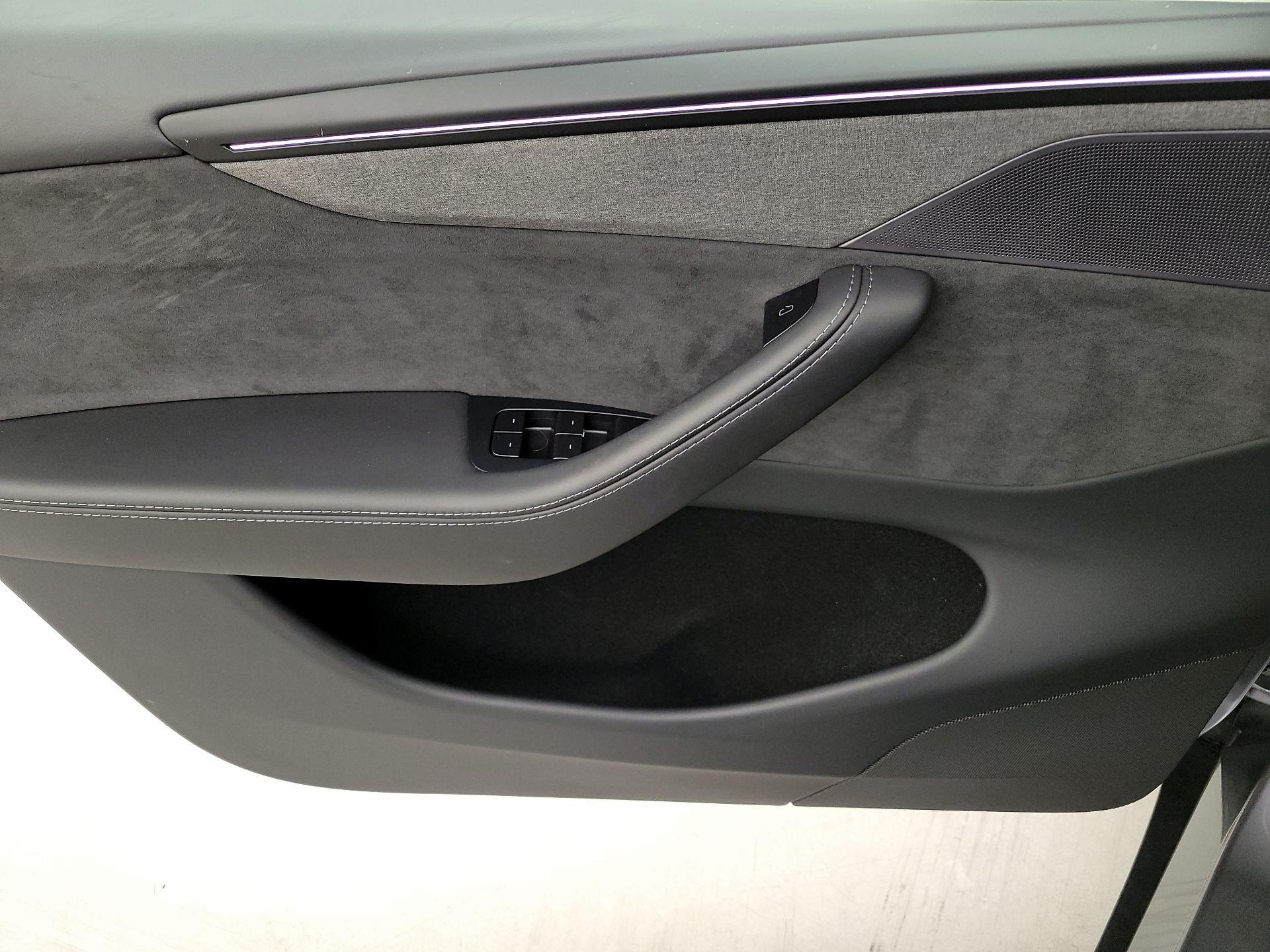 Thumbnail: 2026 Tesla Model Y - 12