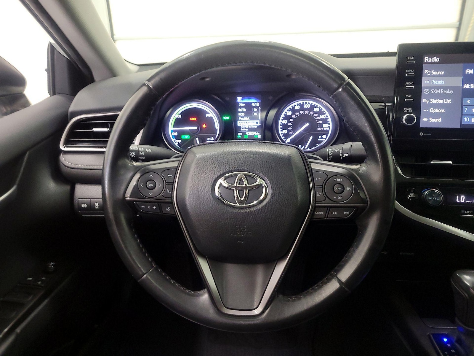 2024 Toyota Camry SE - Photo 11