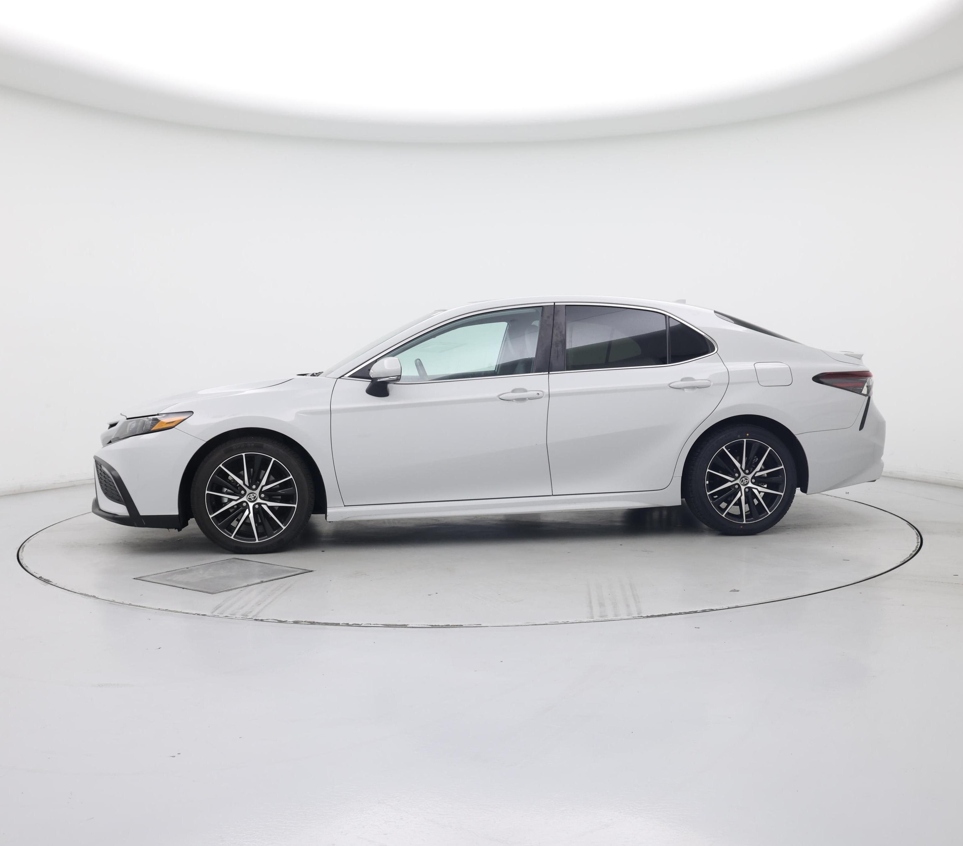 Thumbnail: 2024 Toyota Camry - 3