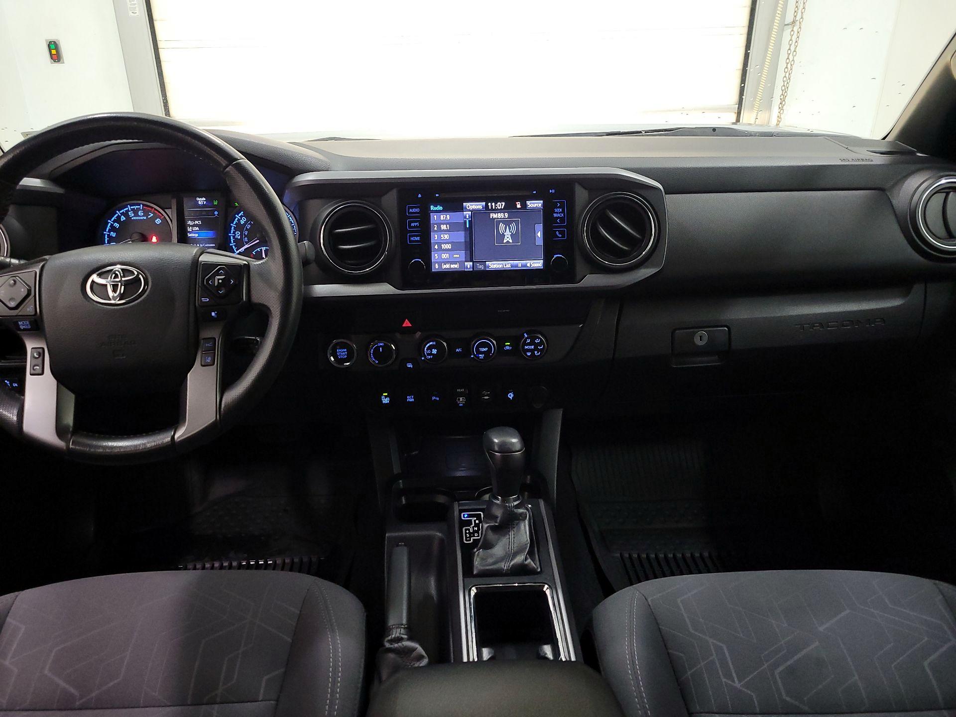 Thumbnail: 2019 Toyota Tacoma - 9