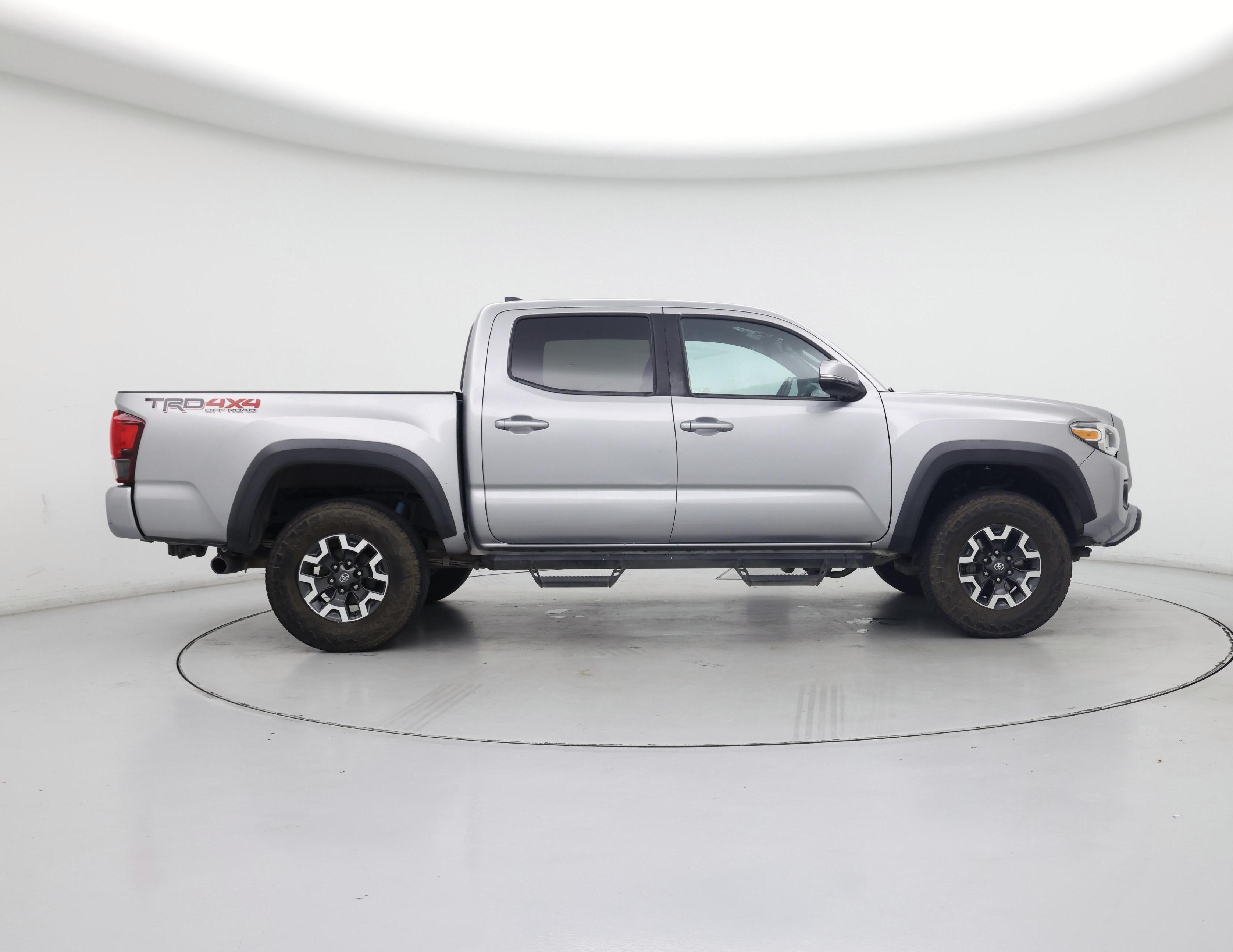 Thumbnail: 2019 Toyota Tacoma - 7