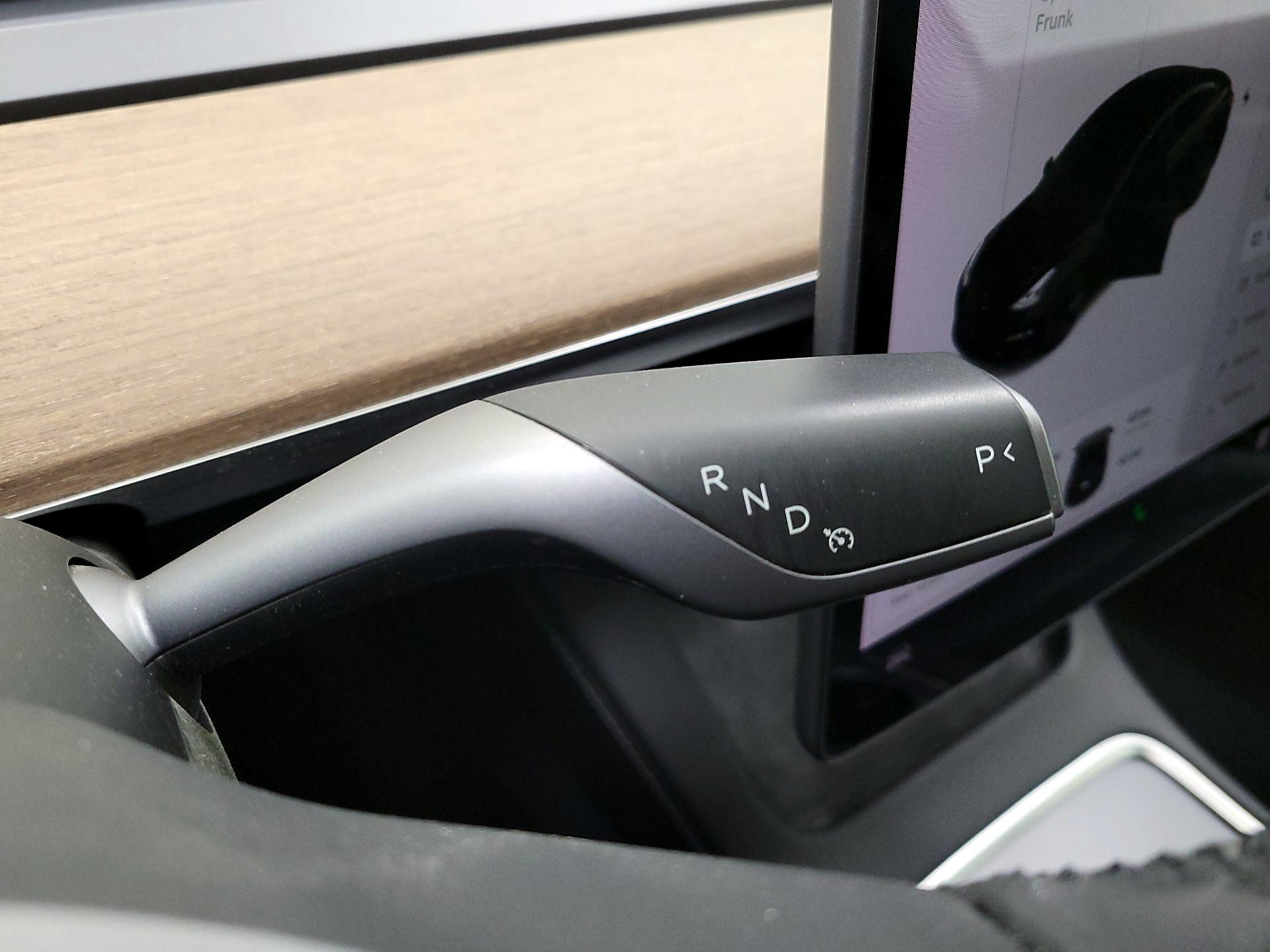 Thumbnail: 2022 Tesla Model 3 - 17