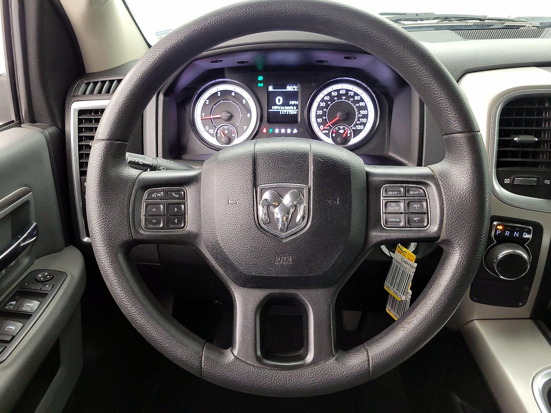 Thumbnail: 2020 RAM 1500 Classic - 10