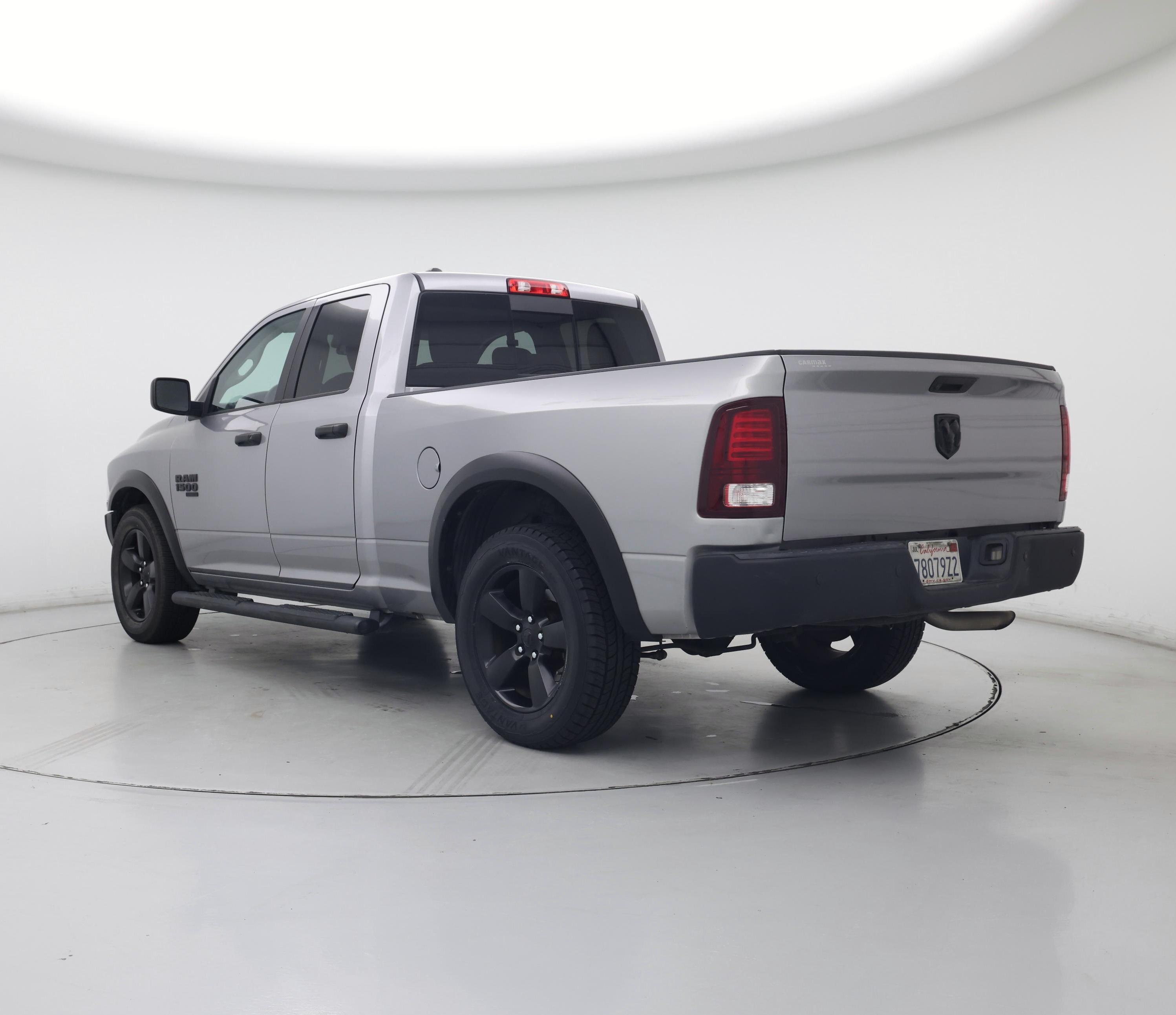 Thumbnail: 2020 RAM 1500 Classic - 2