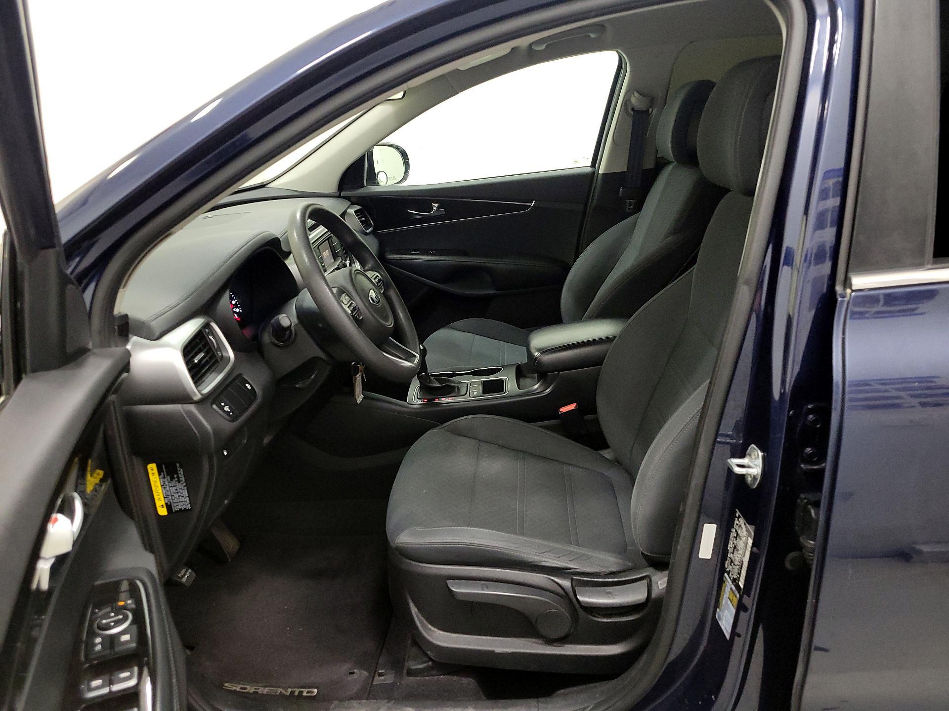 Thumbnail: 2016 Kia Sorento - 11