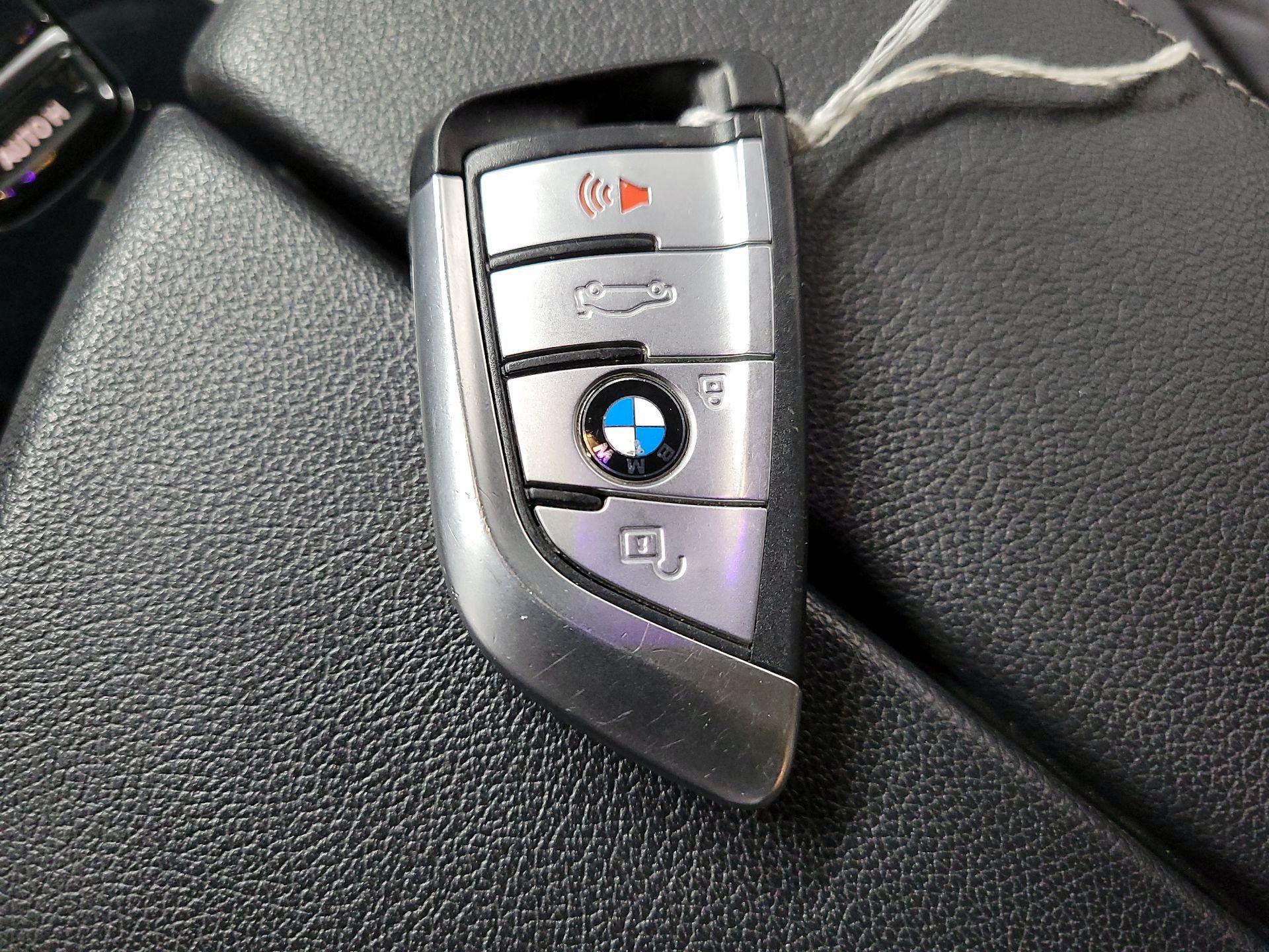 Thumbnail: 2022 BMW 5 Series - 20