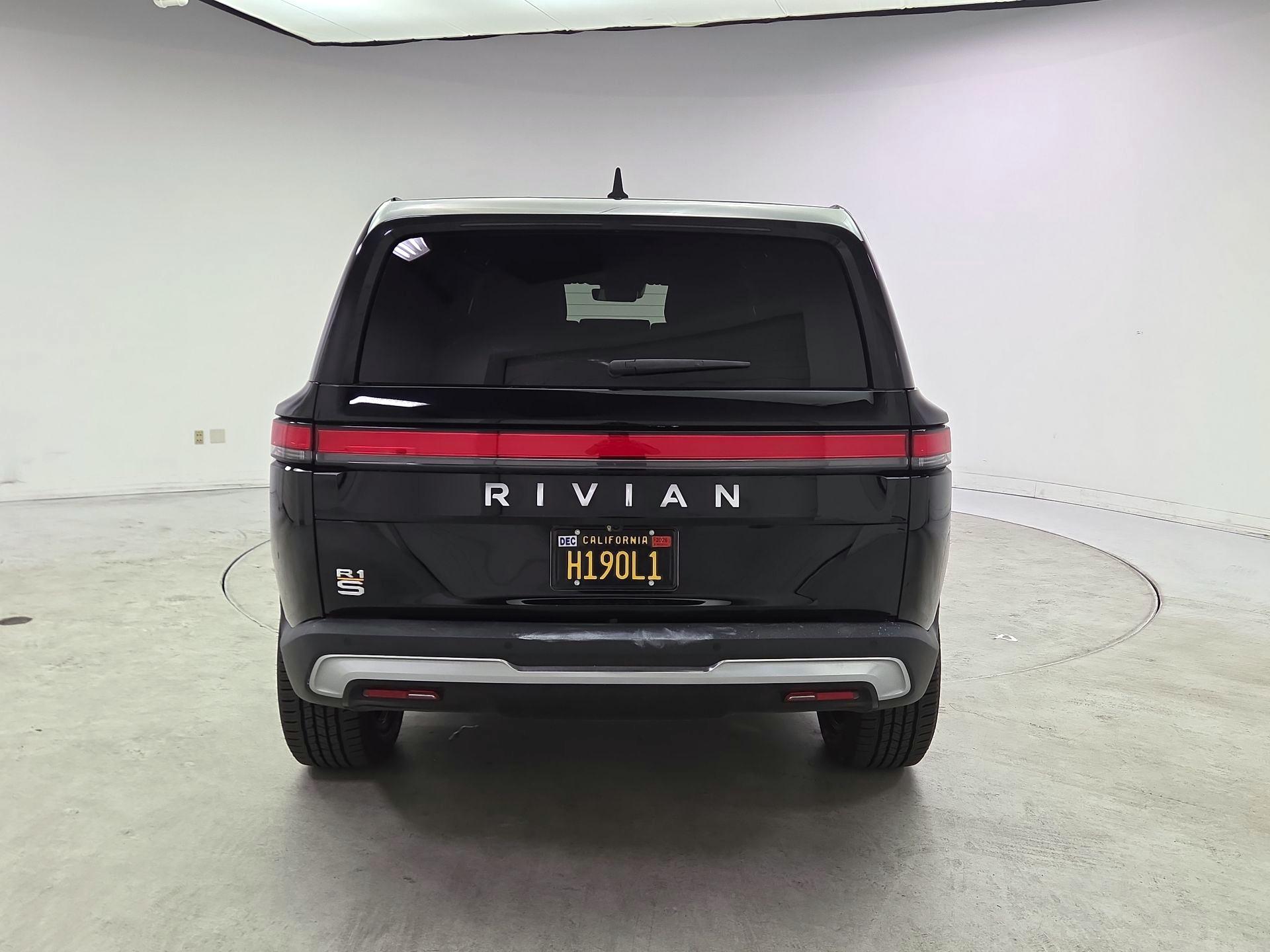 Thumbnail: 2023 Rivian R1S - 6
