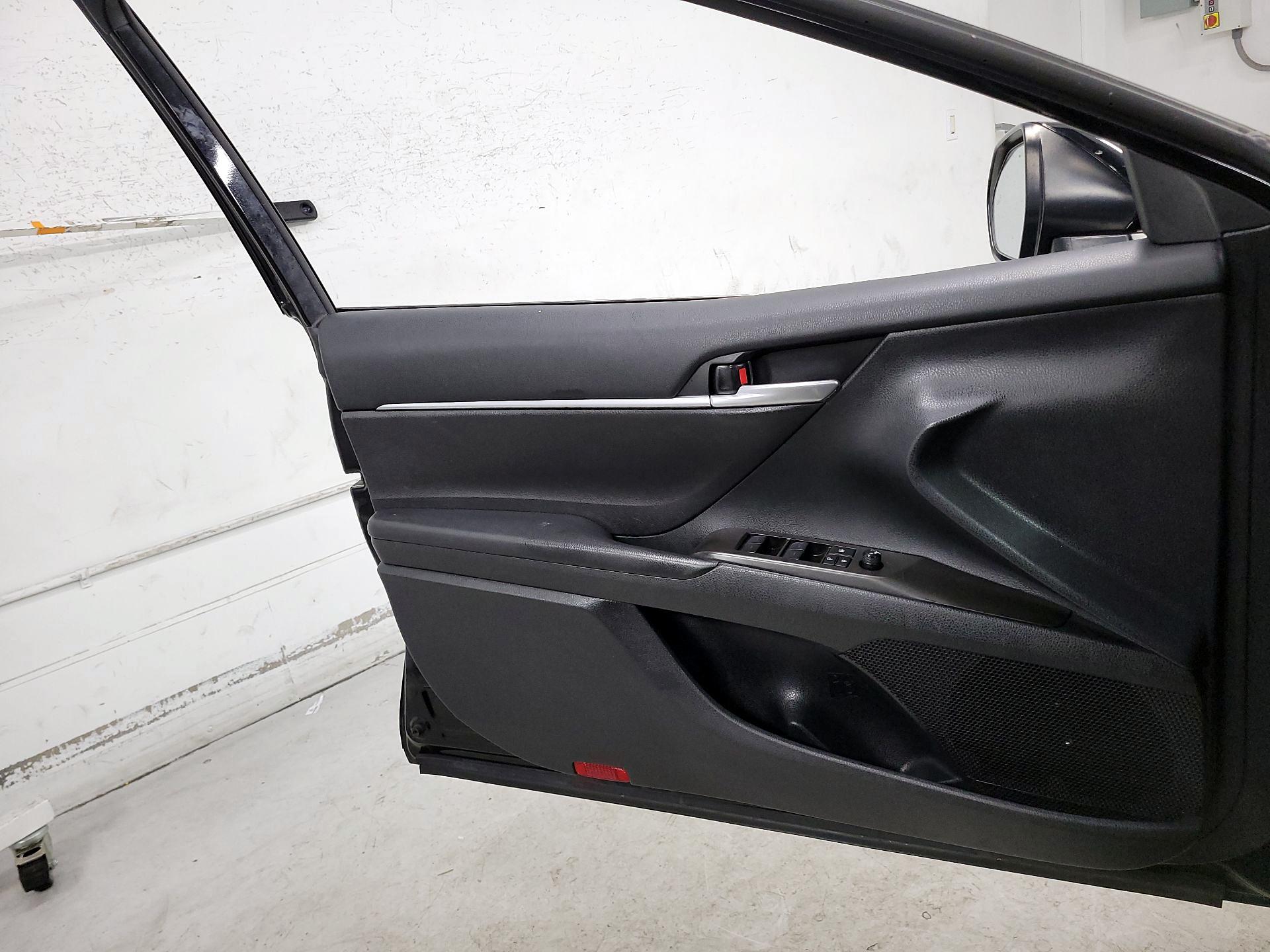 Thumbnail: 2023 Toyota Camry - 12
