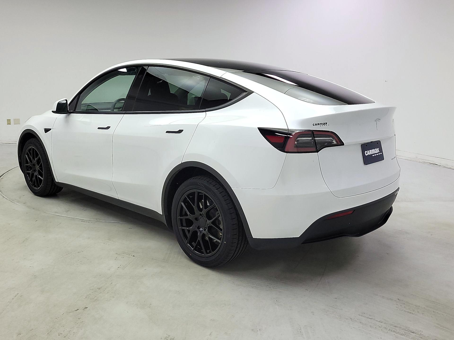 Thumbnail: 2023 Tesla Model Y - 7