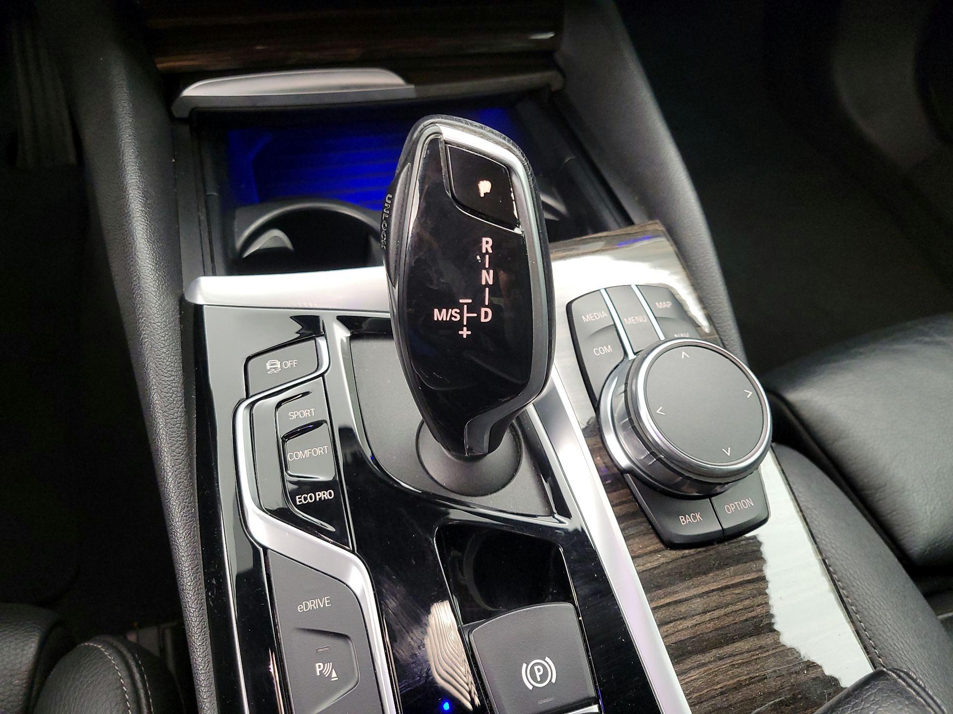 Thumbnail: 2019 BMW 5 Series - 18