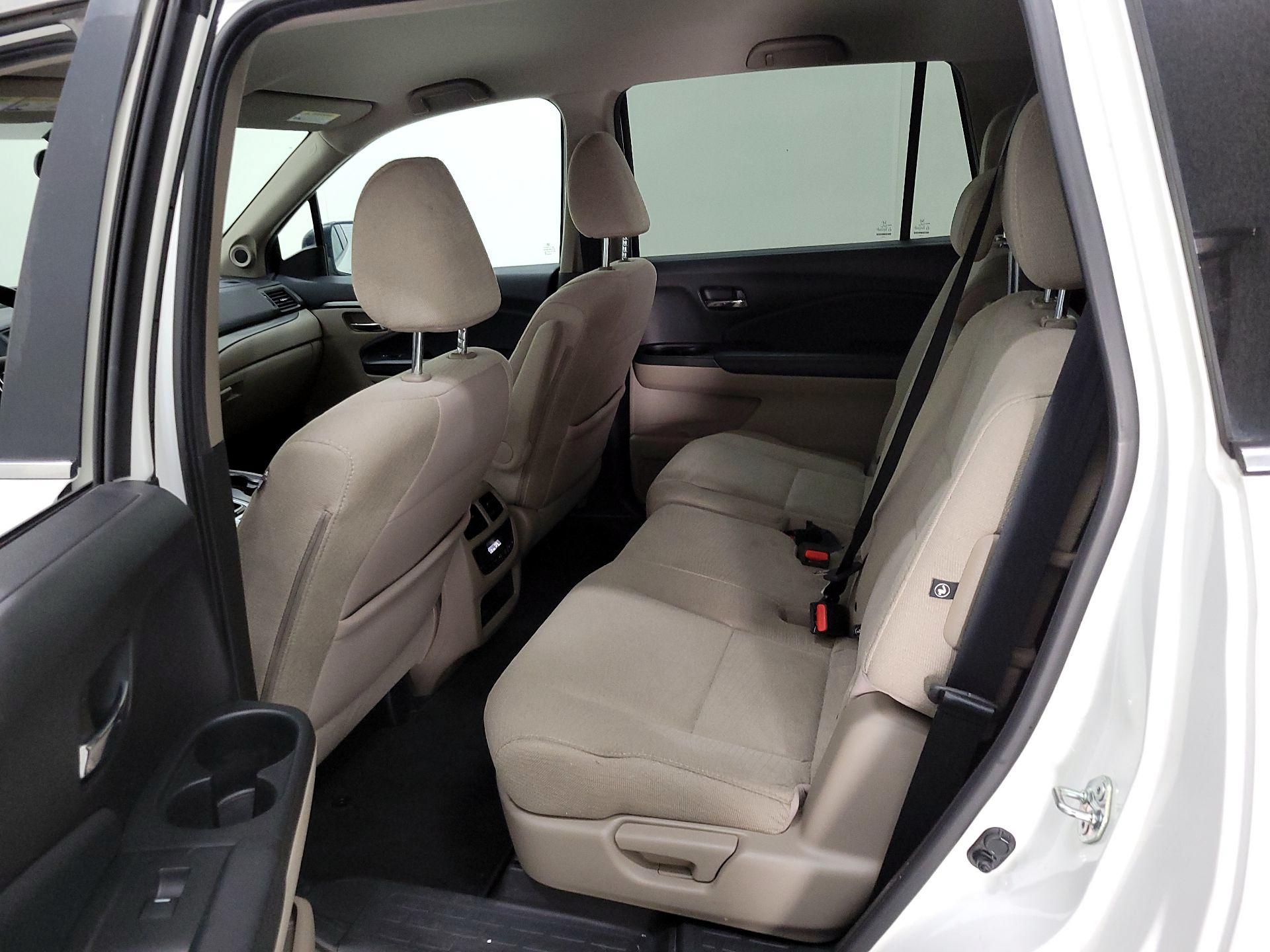 Thumbnail: 2018 Honda Pilot - 17