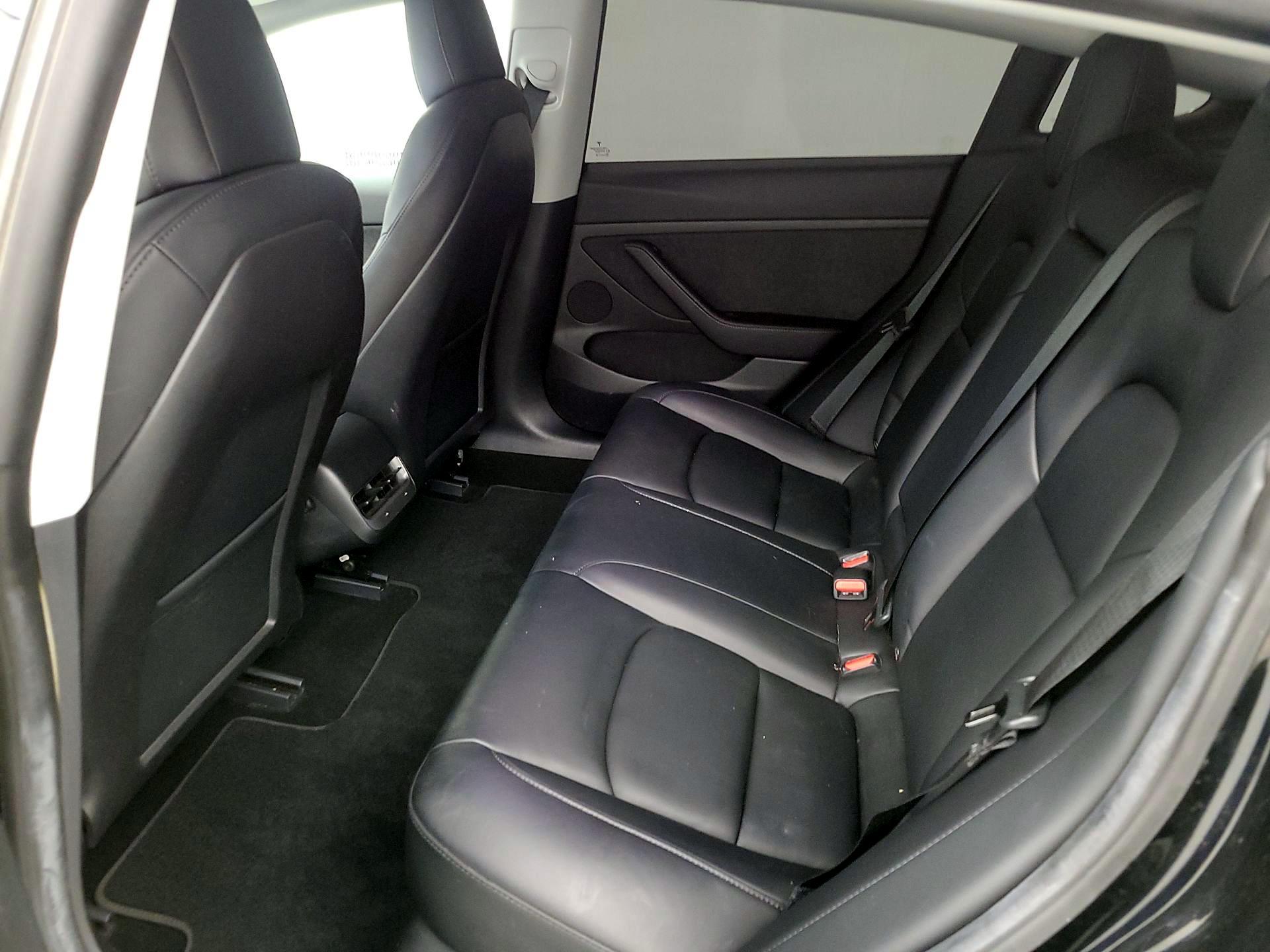 Thumbnail: 2022 Tesla Model 3 - 18
