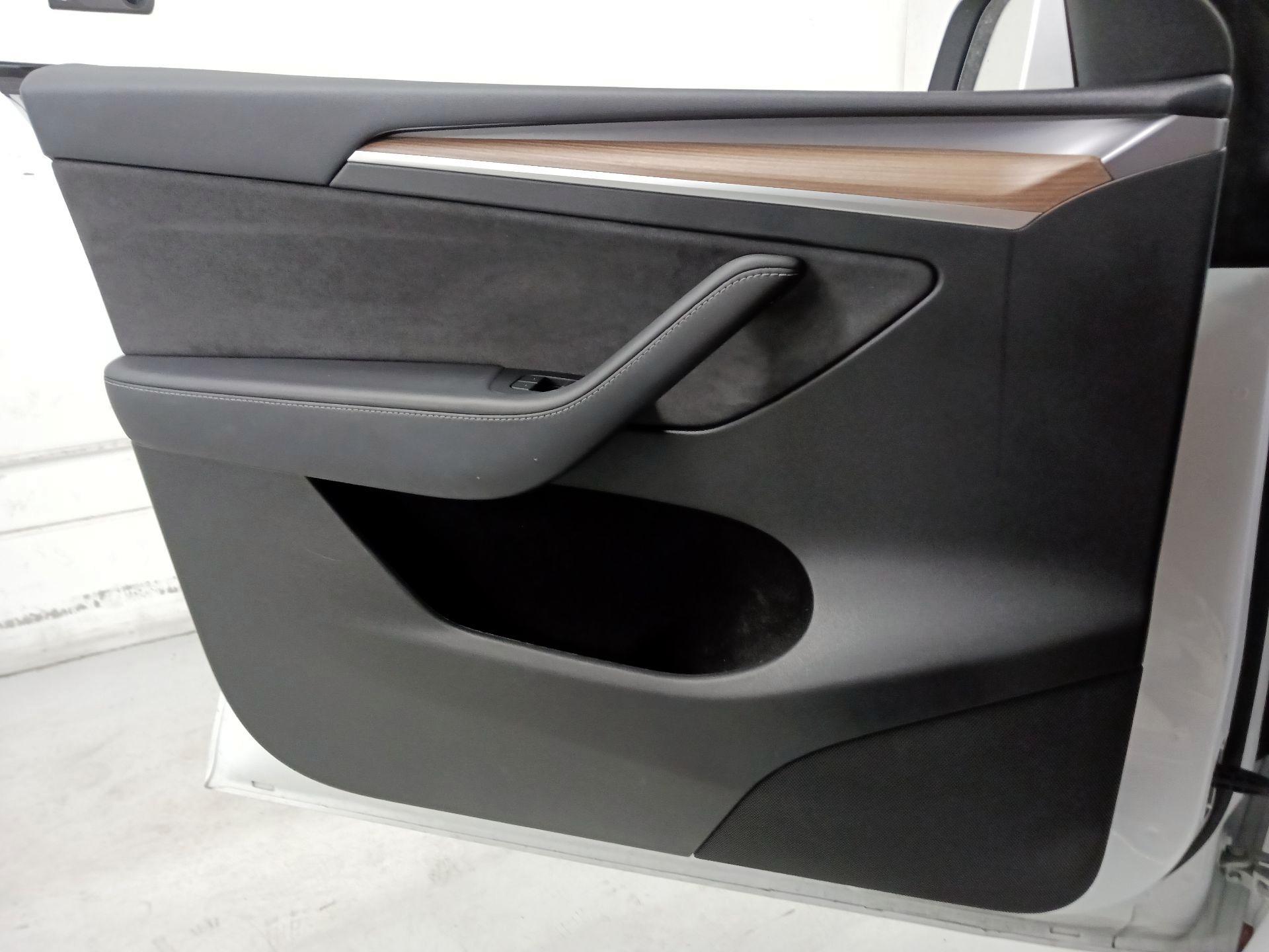 Thumbnail: 2023 Tesla Model Y - 12