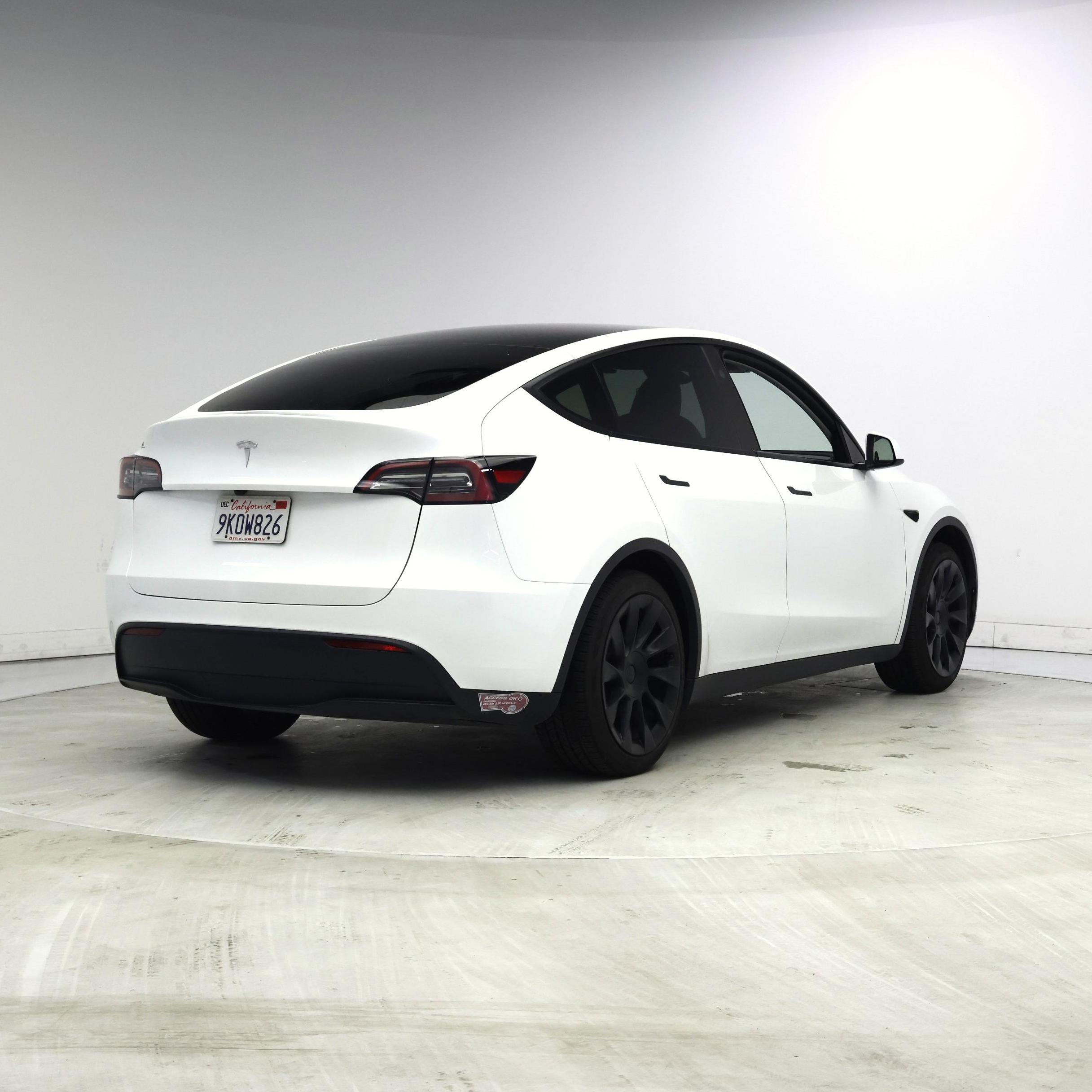 Thumbnail: 2023 Tesla Model Y - 8