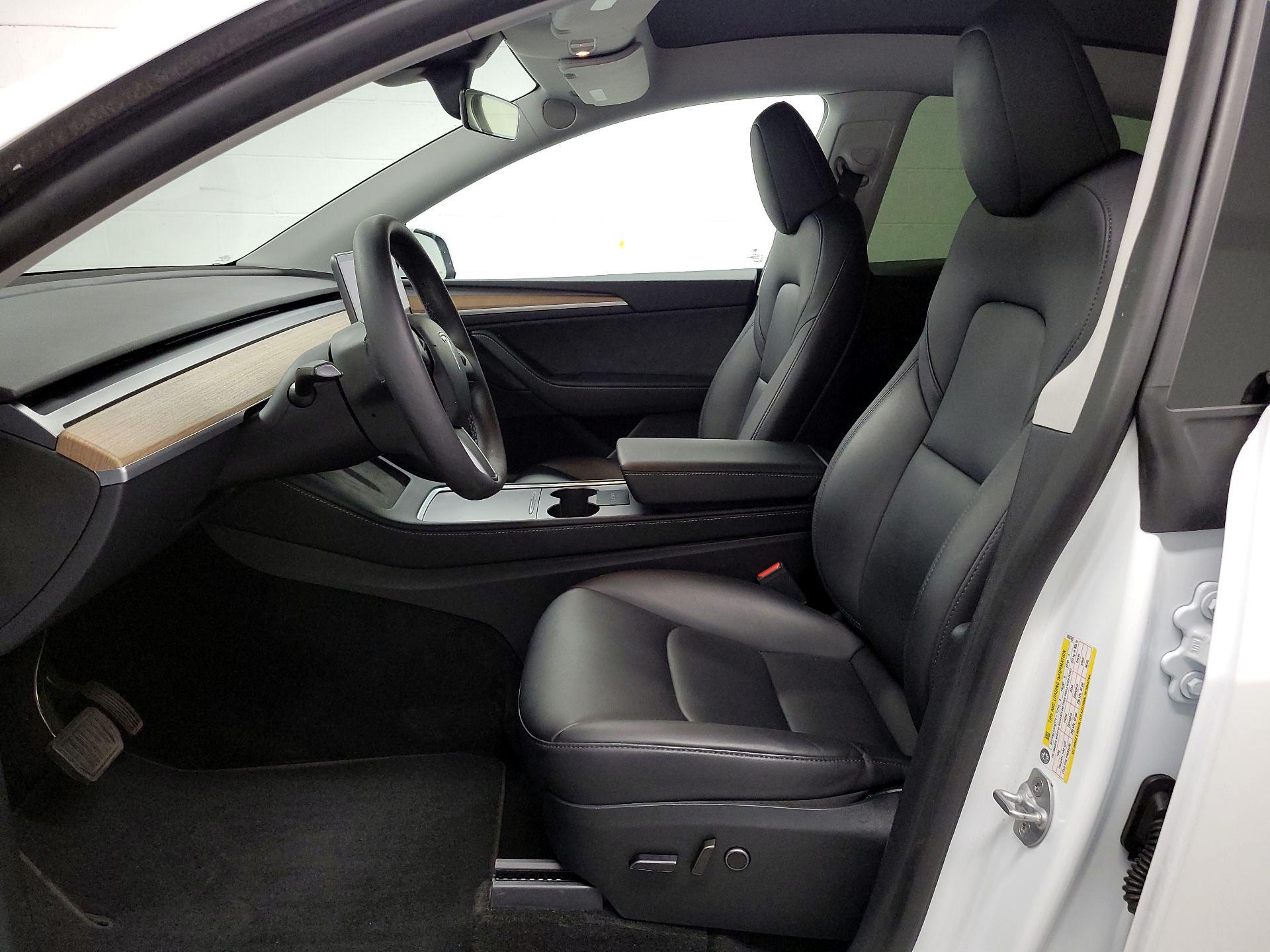 Thumbnail: 2024 Tesla Model Y - 9