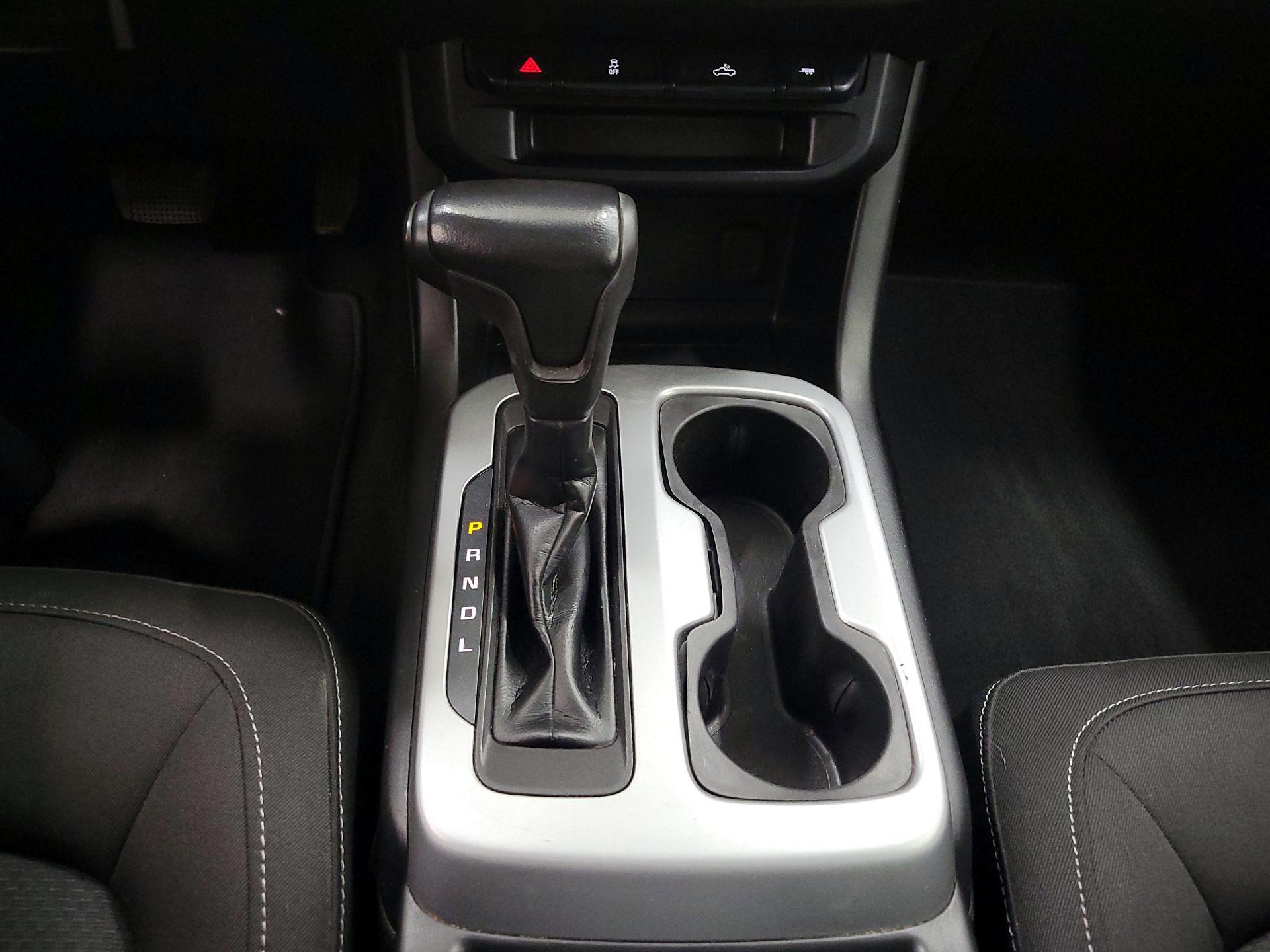 Thumbnail: 2017 Chevrolet Colorado - 16
