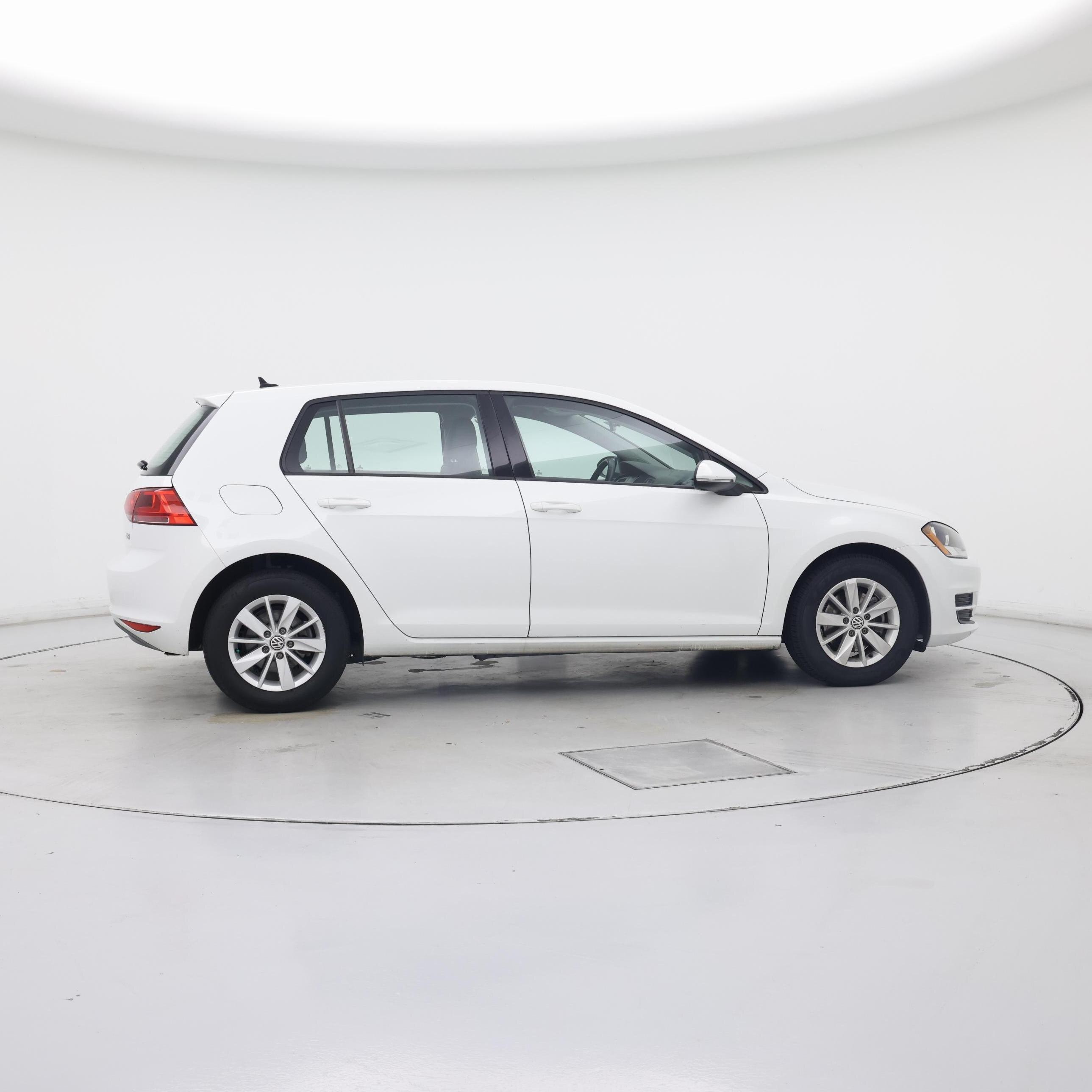 Thumbnail: 2015 Volkswagen Golf - 7