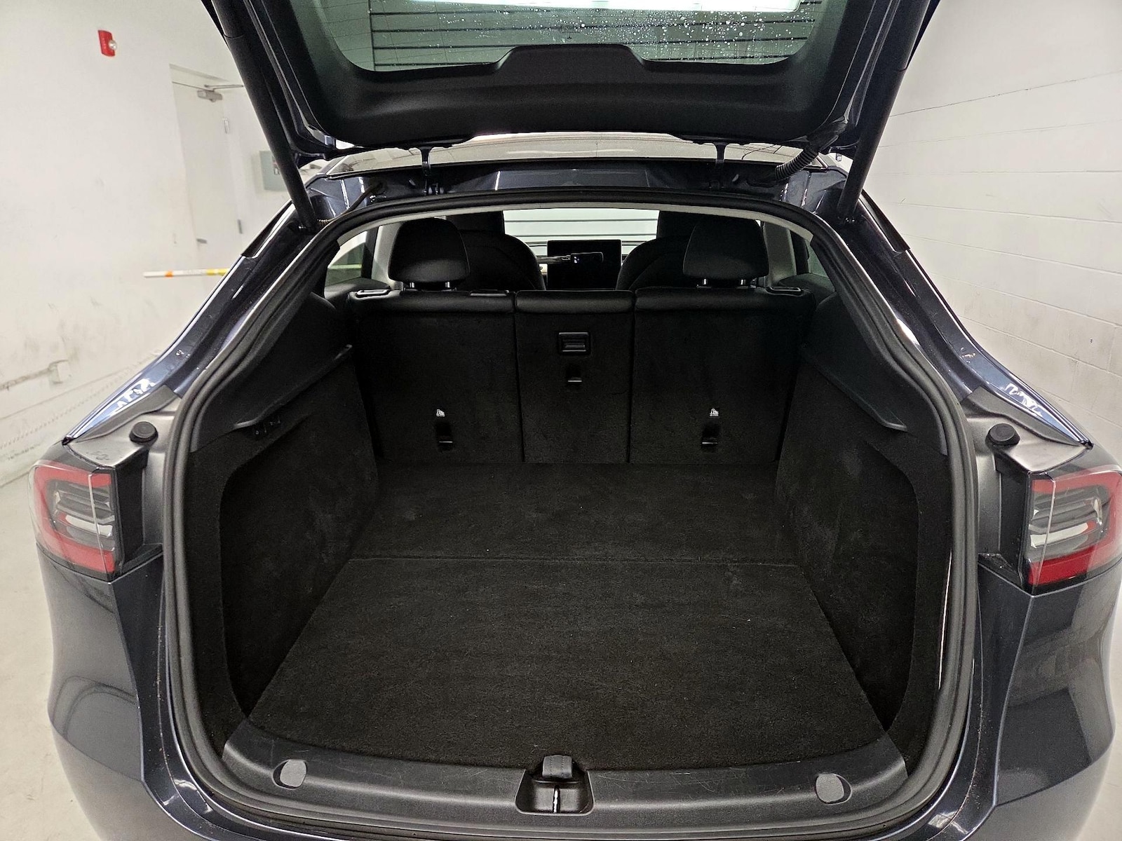2023 Tesla Model Y Base - Photo 19