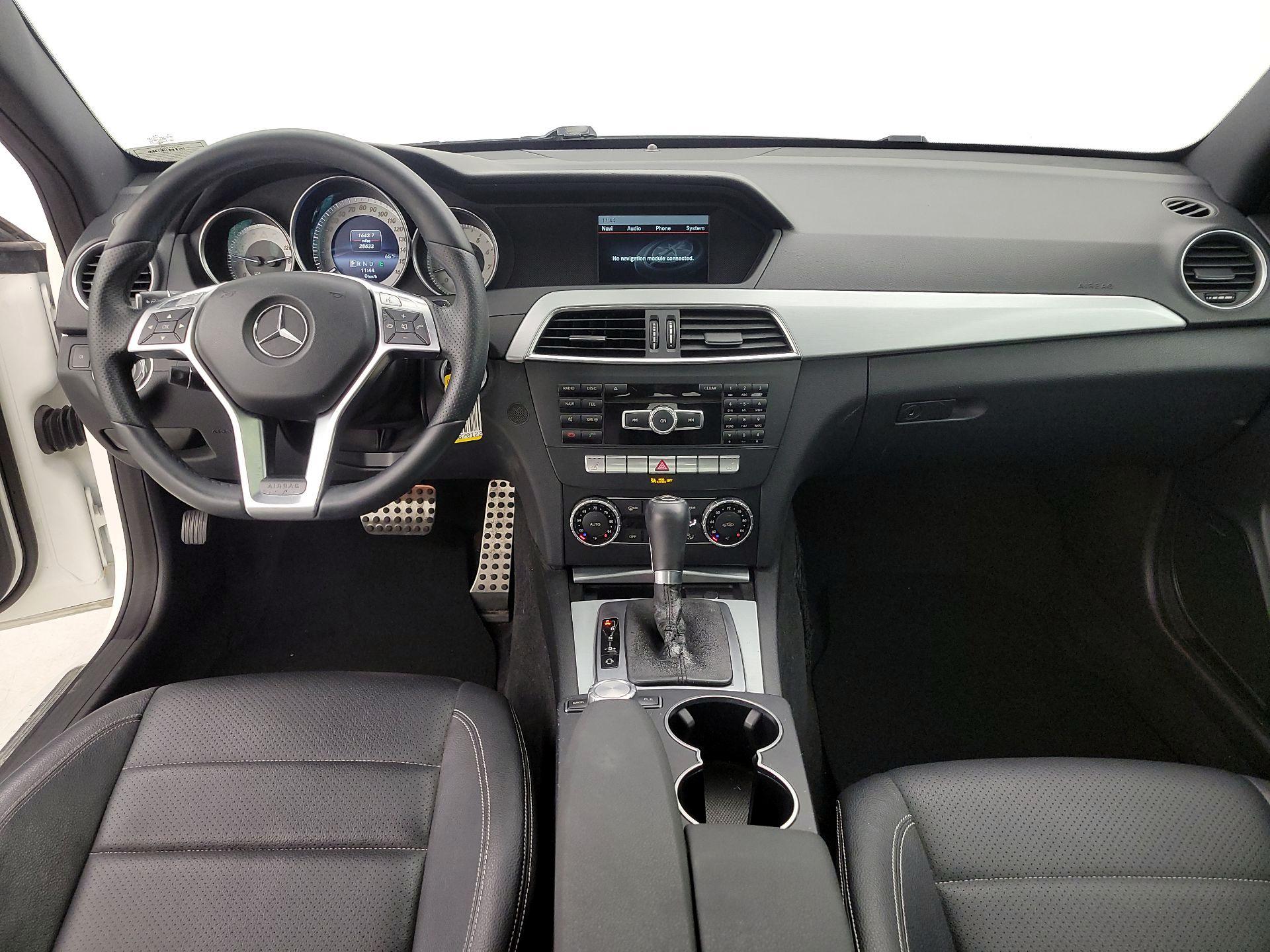 Thumbnail: 2015 Mercedes-Benz C-Class - 9