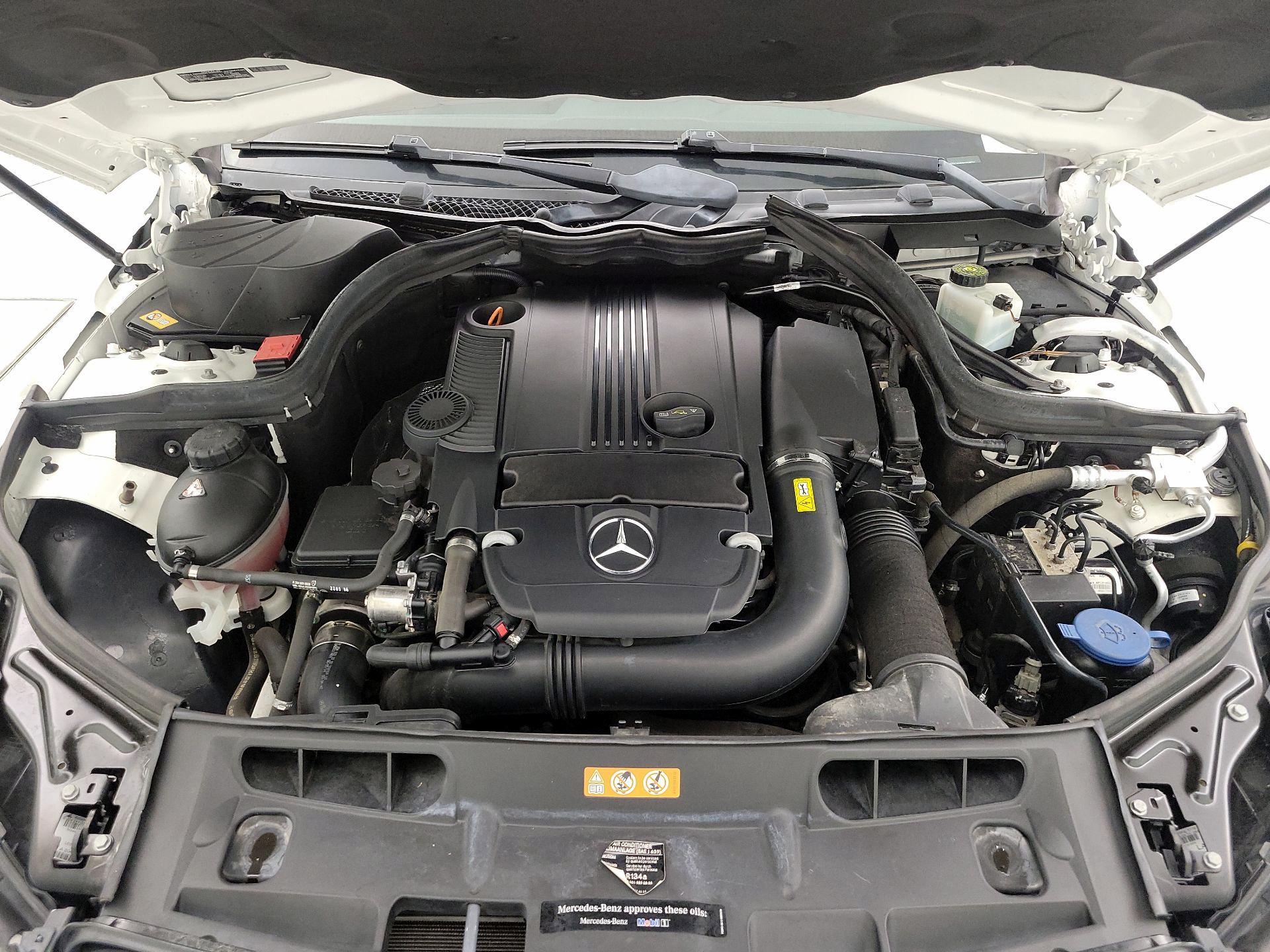 Thumbnail: 2015 Mercedes-Benz C-Class - 20