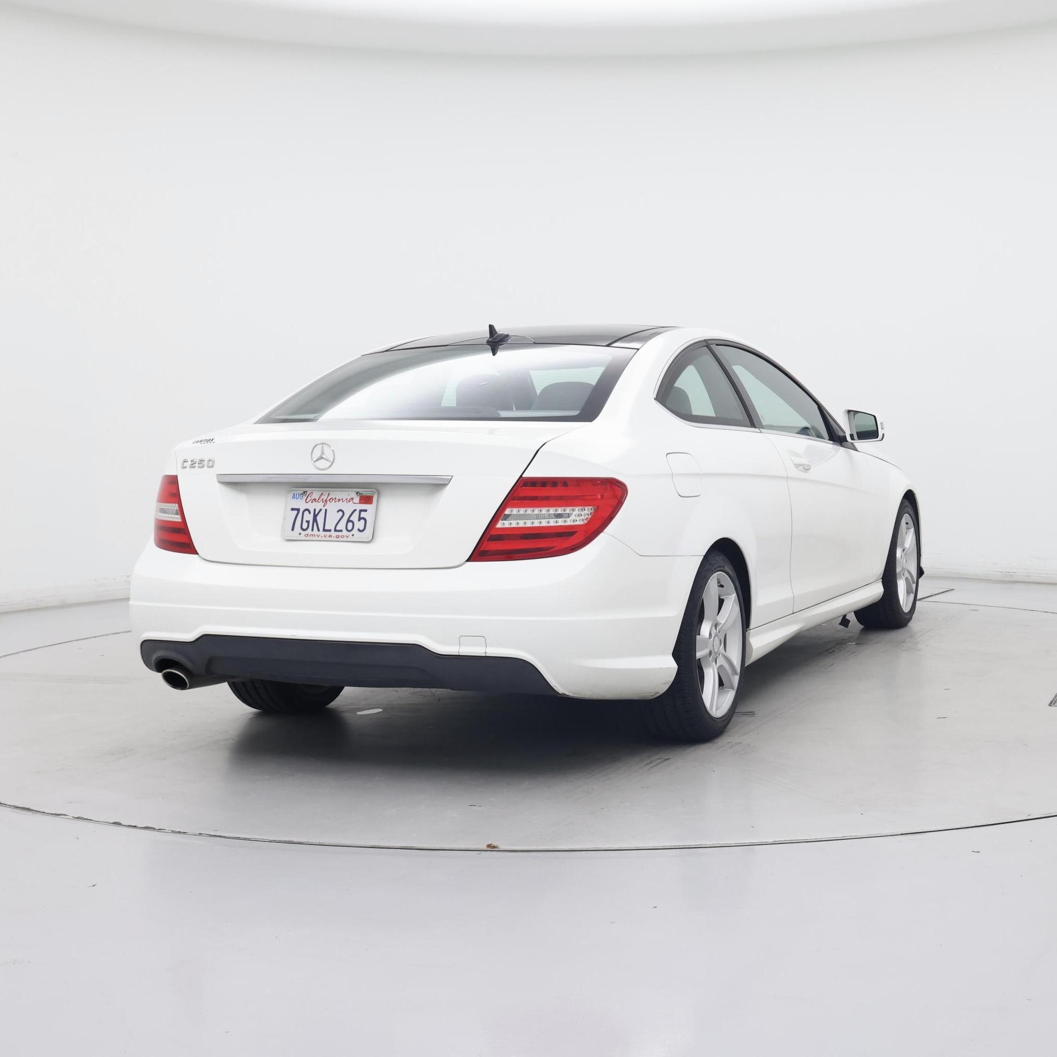 Thumbnail: 2015 Mercedes-Benz C-Class - 8