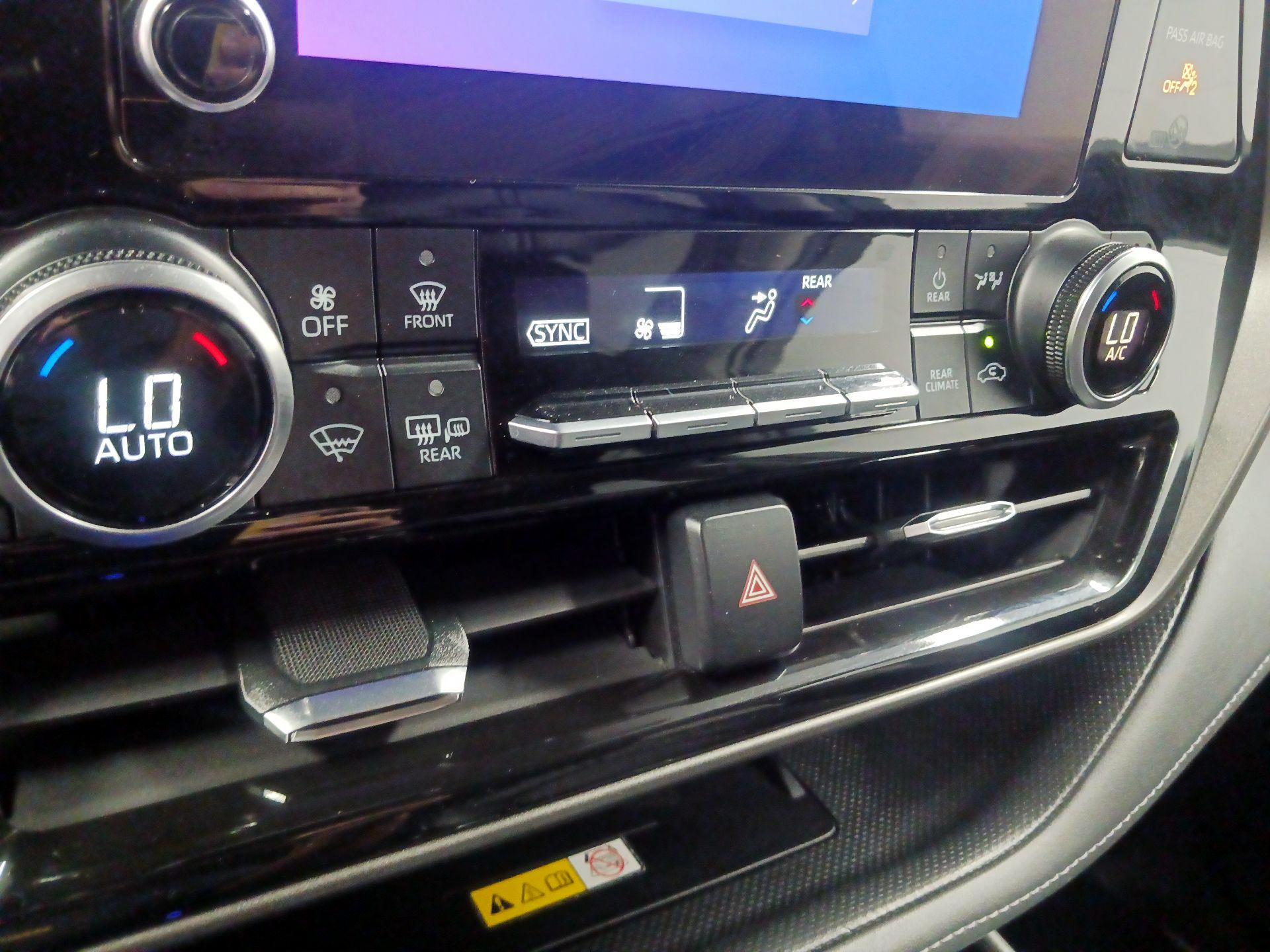 Thumbnail: 2023 Toyota Highlander - 14